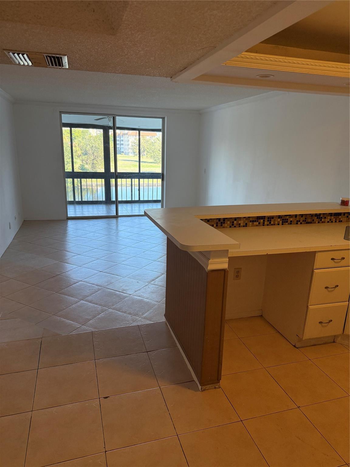 3740 Inverrary Drive 3D, Lauderhill, FL 33319, Lauderhill - Photo 3
