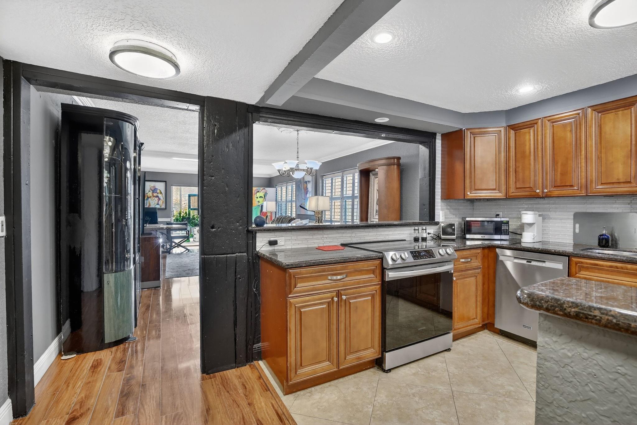 3050 NE 16th Avenue 207, Oakland Park, FL 33334, Oakland Park - Photo 5