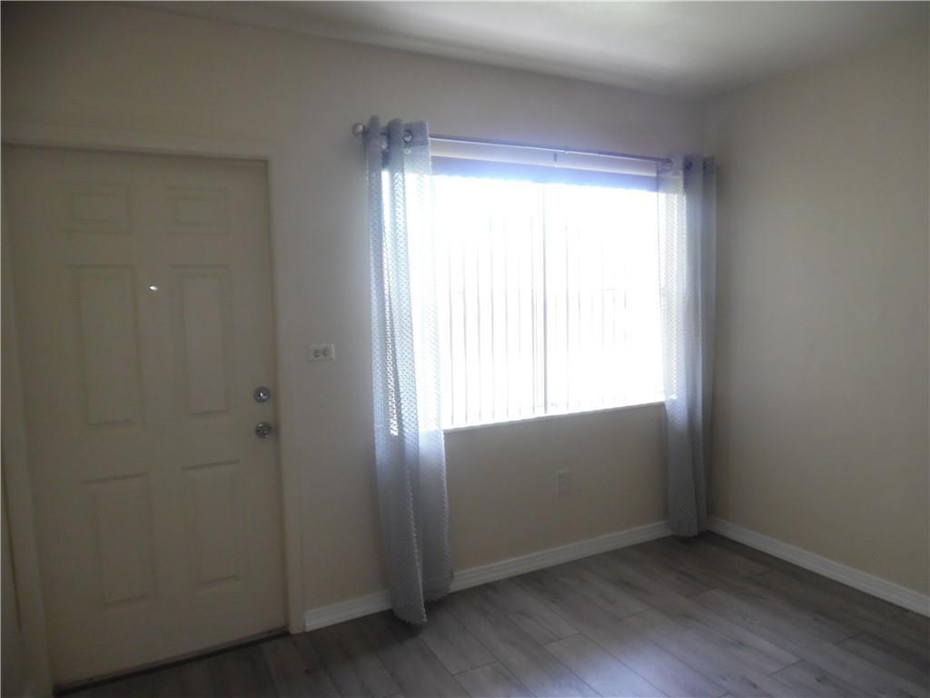 , Hollywood - Photo 3