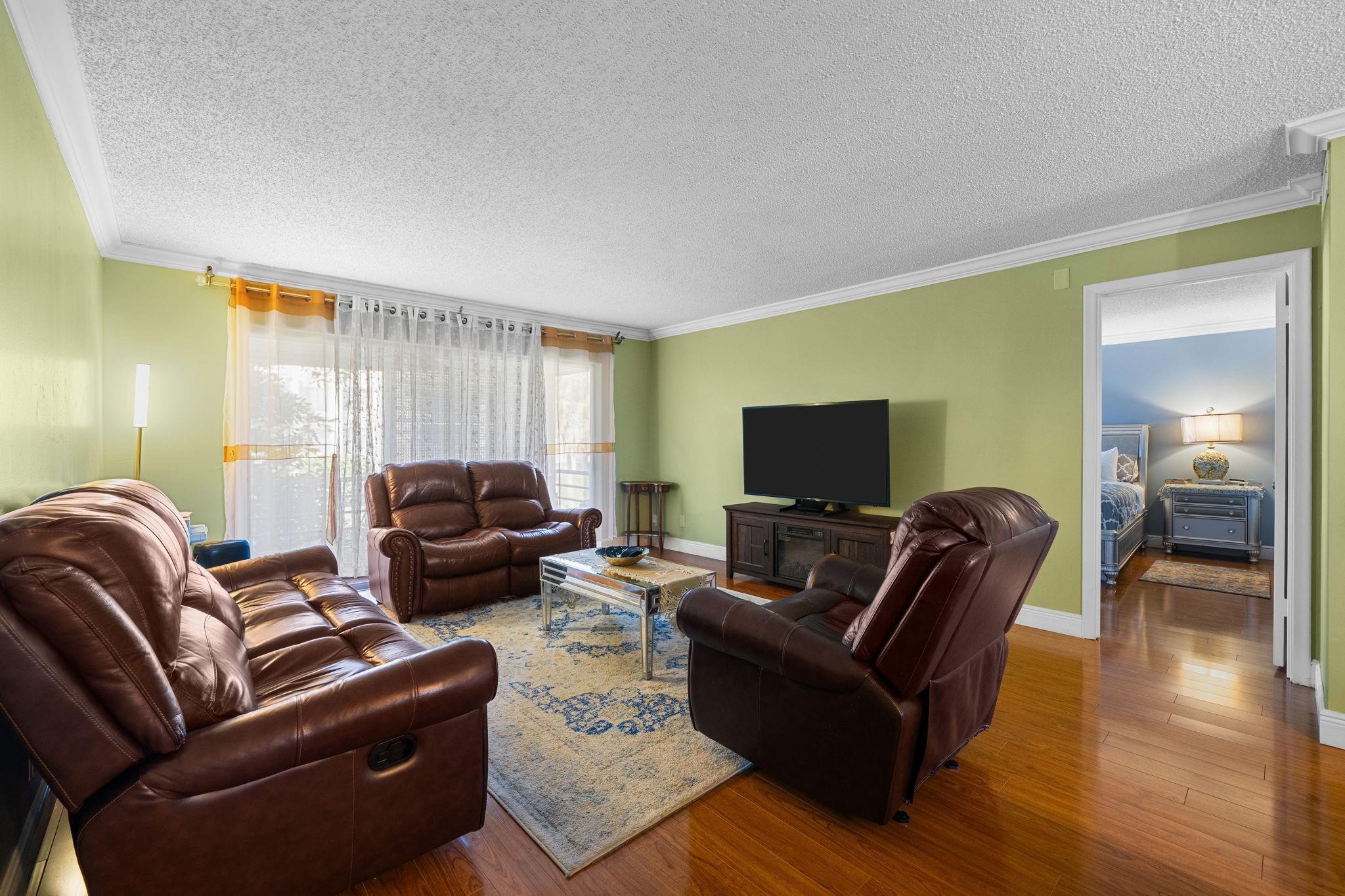 3511 Inverrary Drive 208, Lauderhill, FL 33319, Lauderhill - Photo 4