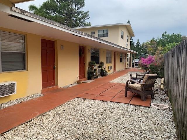 1129 NE 17th Terrace 4, Fort Lauderdale, FL 33304, Fort Lauderdale - Photo 2