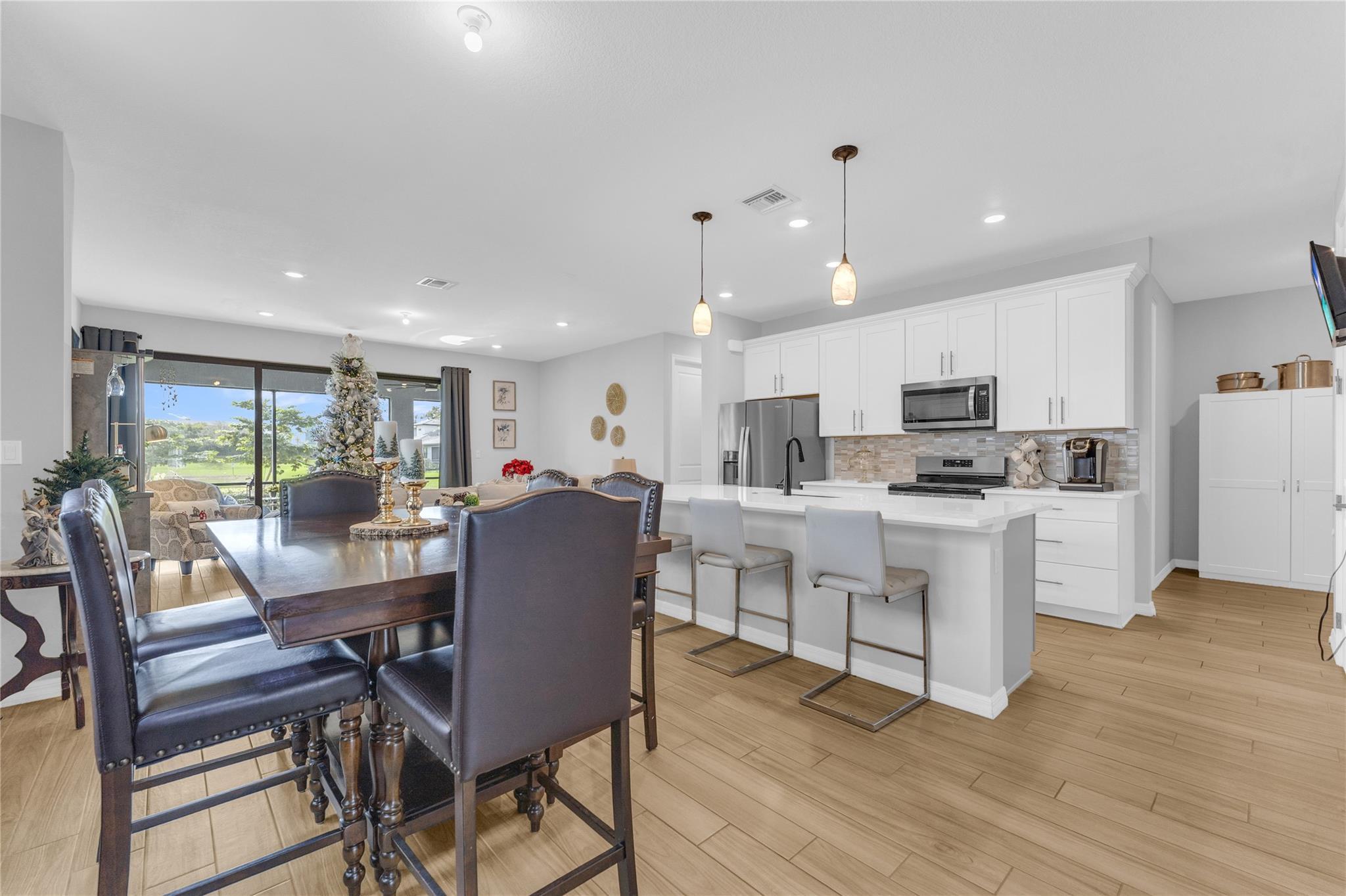 2854 Primrose Place, Oakland Park, FL 33309, Oakland Park - Photo 4