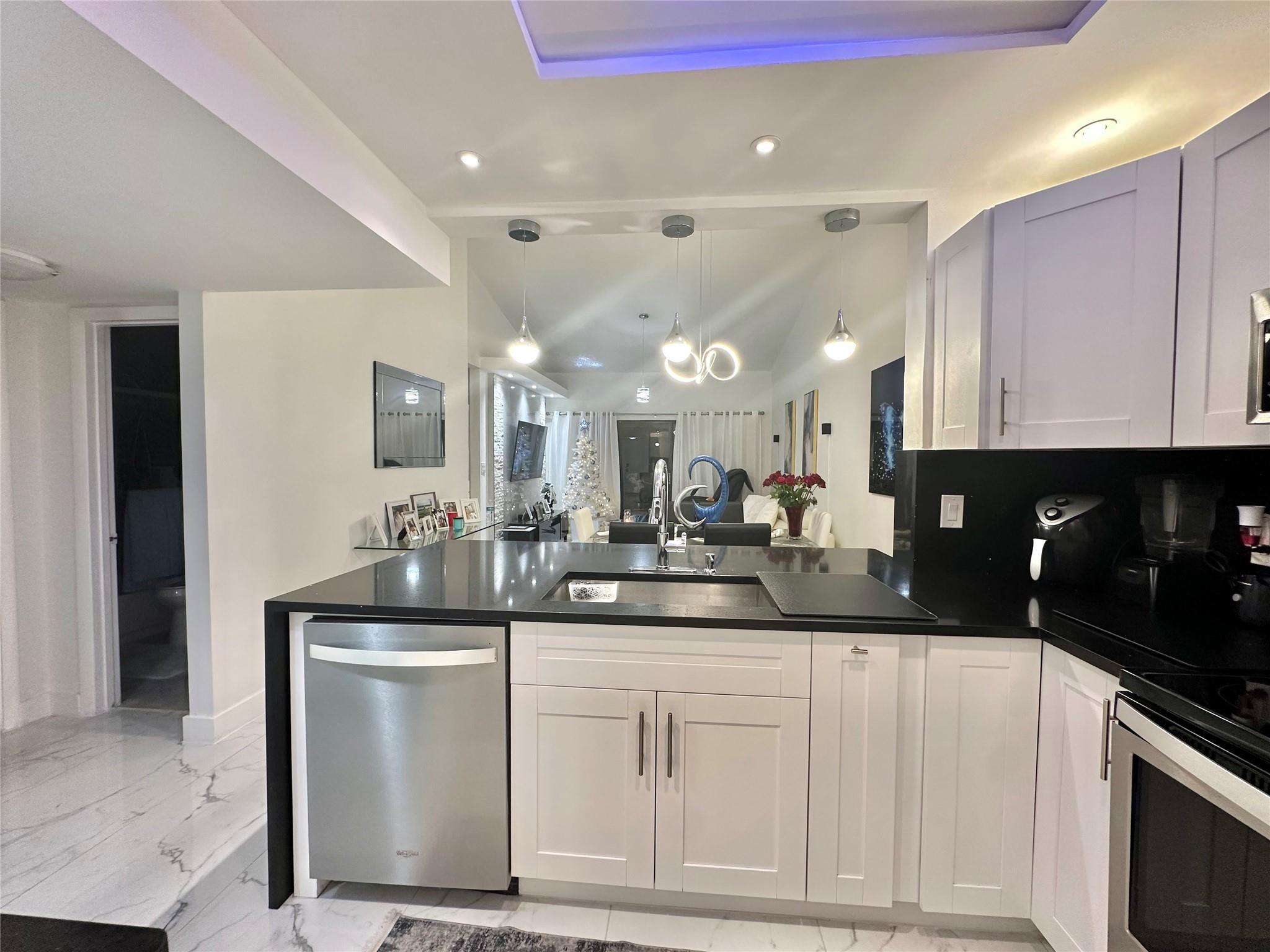 4307 S Carambola Cir S 2679, Coconut Creek, FL 33066, Coconut Creek - Photo 5