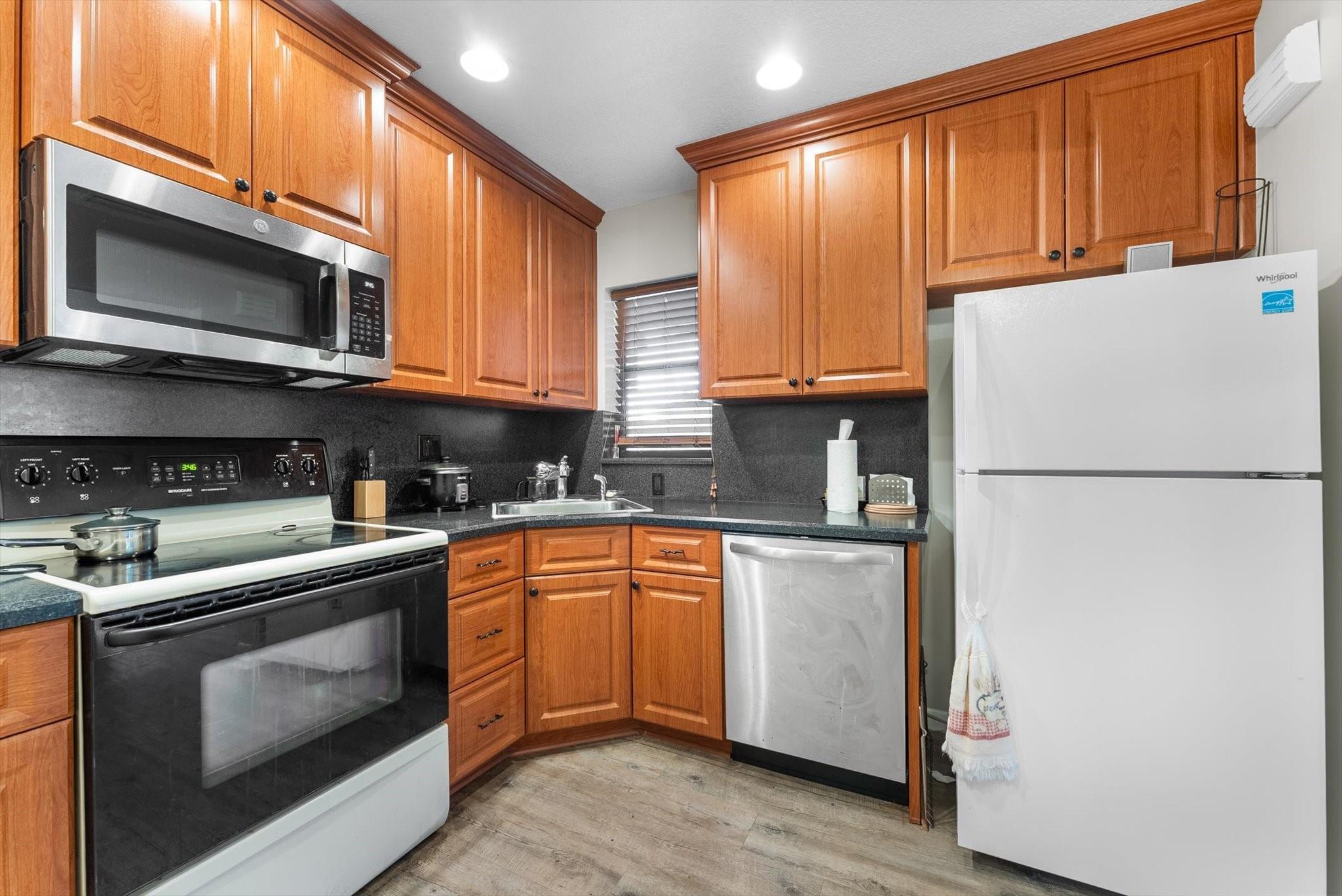 2684 N Carambola Circle 1768, Pompano Beach, FL 33066, Pompano Beach - Photo 3