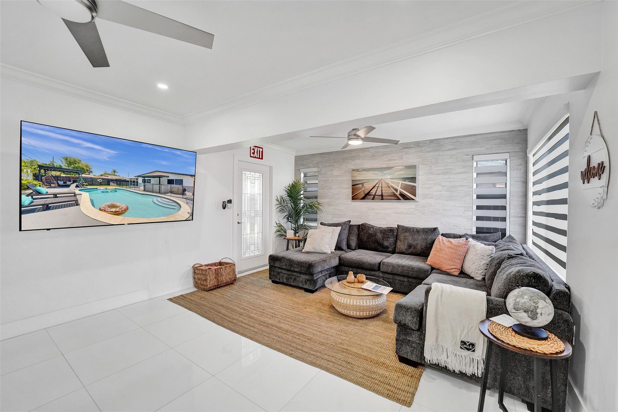 6740 Custer, Hollywood, FL 33024, Hollywood - Photo 2