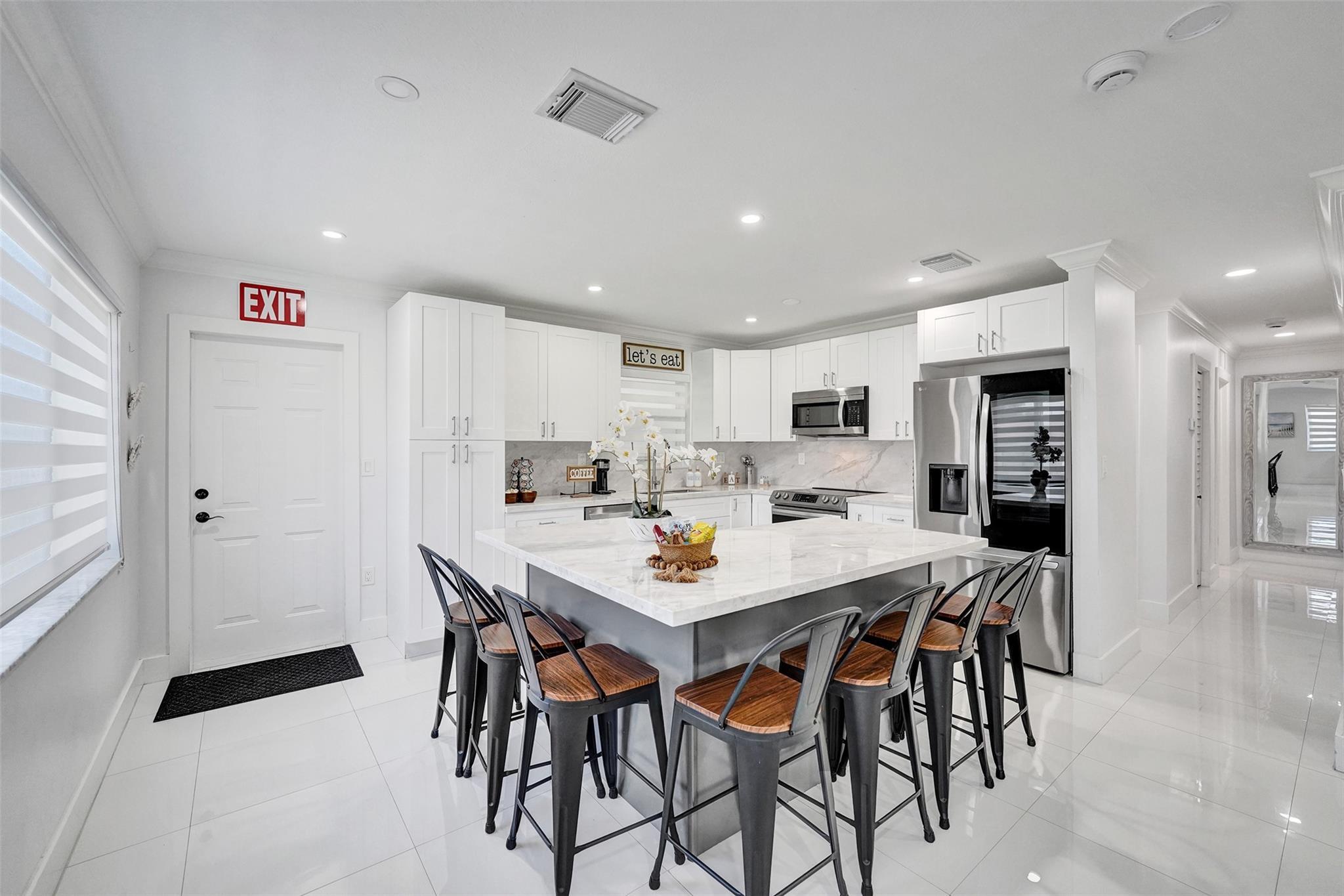 6740 Custer, Hollywood, FL 33024, Hollywood - Photo 3