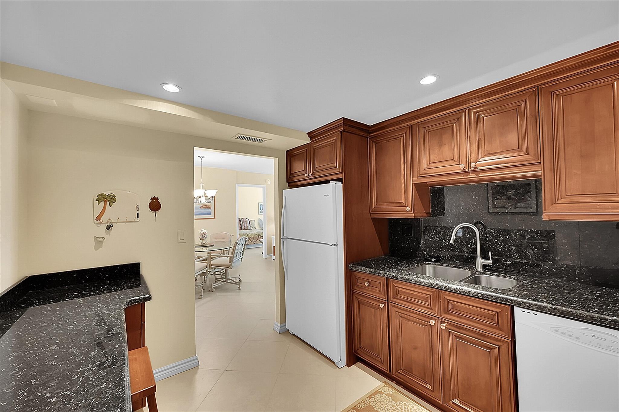 531 N Ocean Boulevard 410, Pompano Beach, FL 33062, Pompano Beach - Photo 5