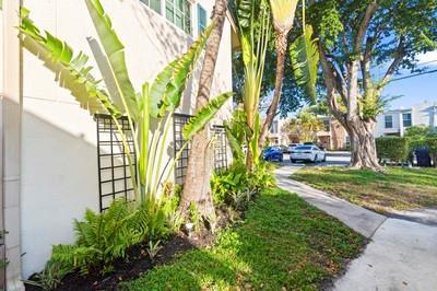 681 Kensington Place D101, Fort Lauderdale, FL 33305, Fort Lauderdale - Photo 5