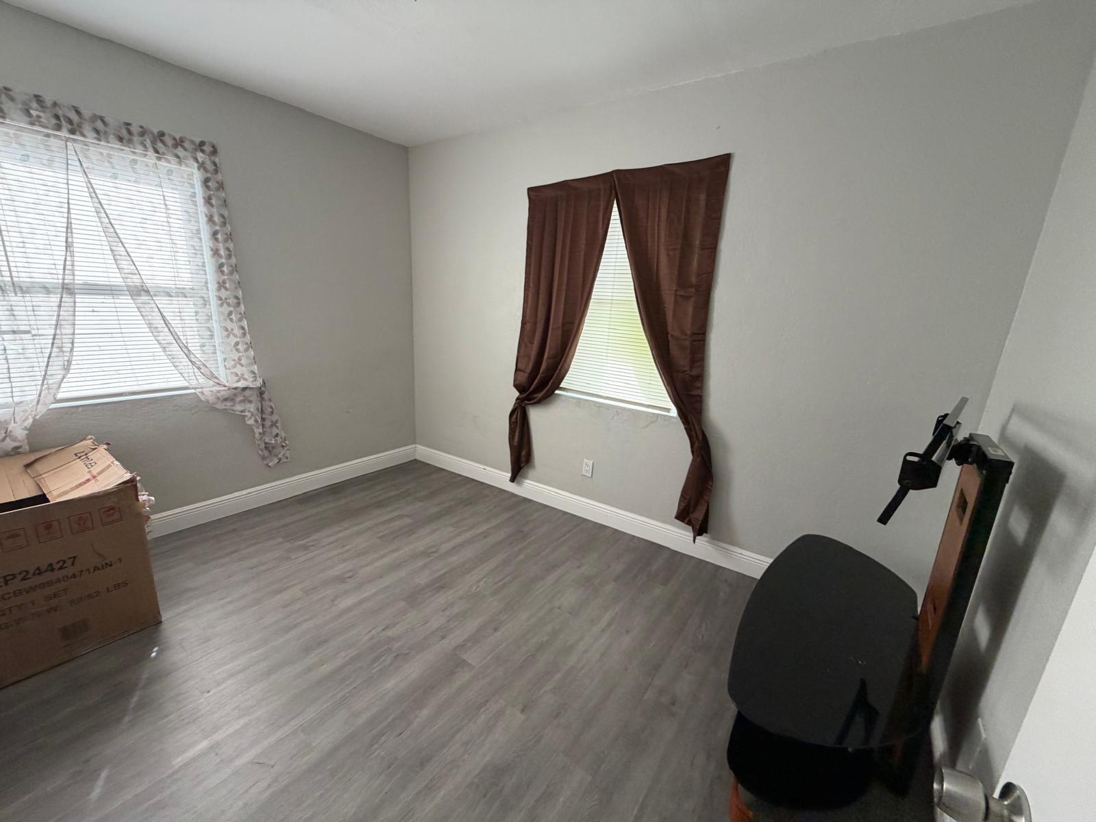 405 NW 18th Avenue, Fort Lauderdale, FL 33311, Fort Lauderdale - Photo 4