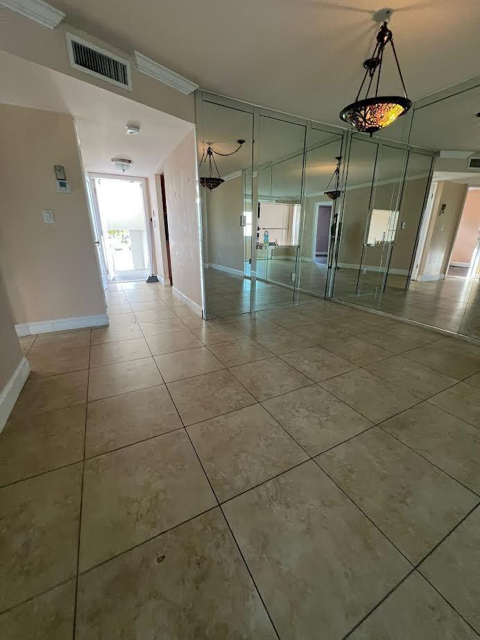 8200 Sunrise Lakes Boulevard 212, Sunrise, FL 33322, Sunrise - Photo 4