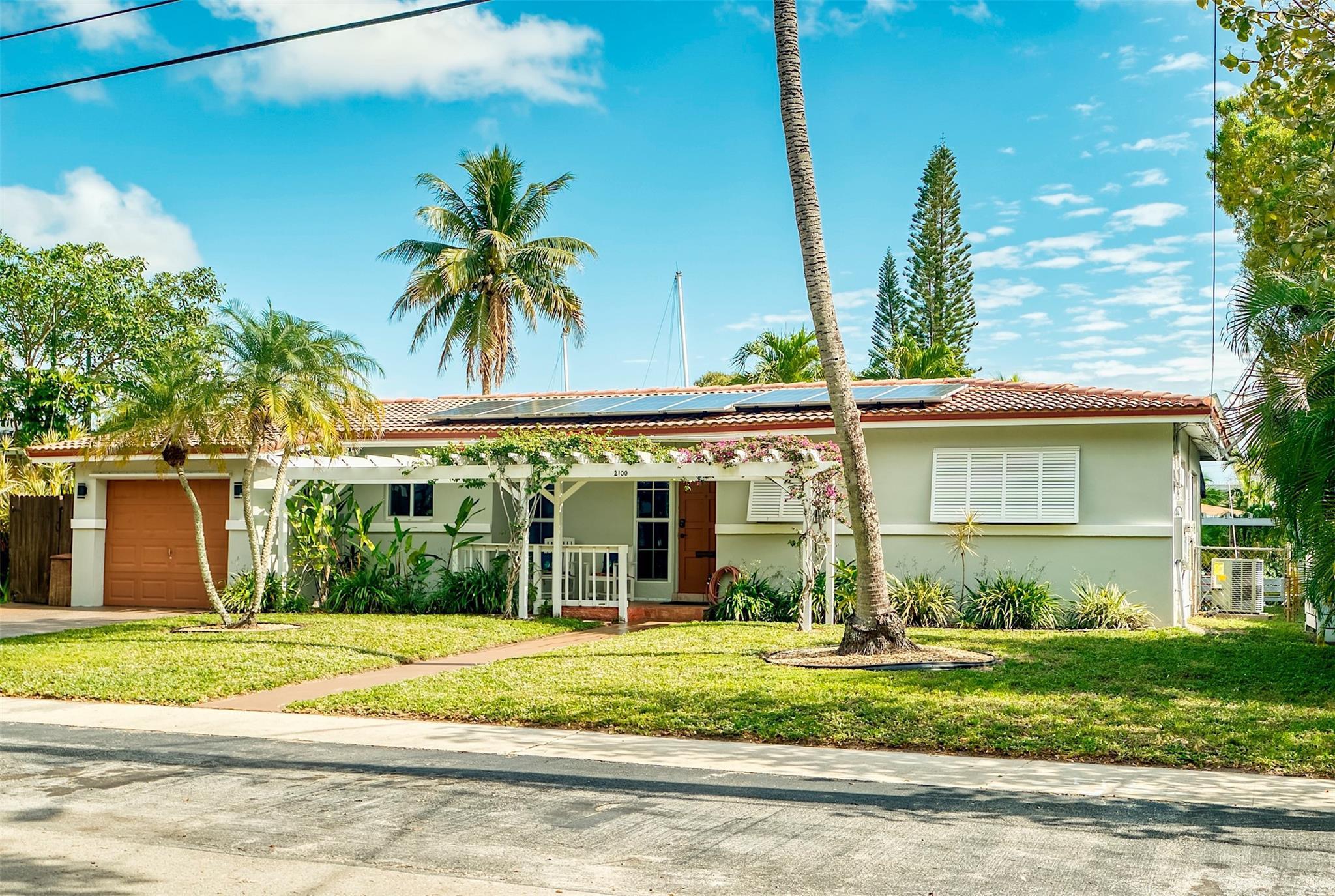 2100 SW 23rd Terrace, Fort Lauderdale, FL 33312, Fort Lauderdale - Photo 2