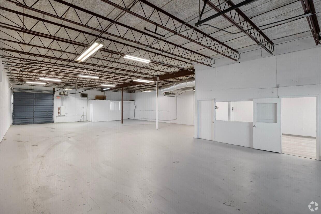 400 NE 27th Street, Pompano Beach, FL 33064, Pompano Beach - Photo 3