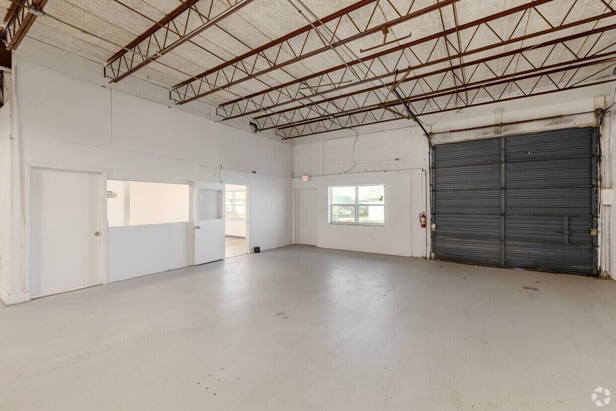 400 NE 27th Street, Pompano Beach, FL 33064, Pompano Beach - Photo 4