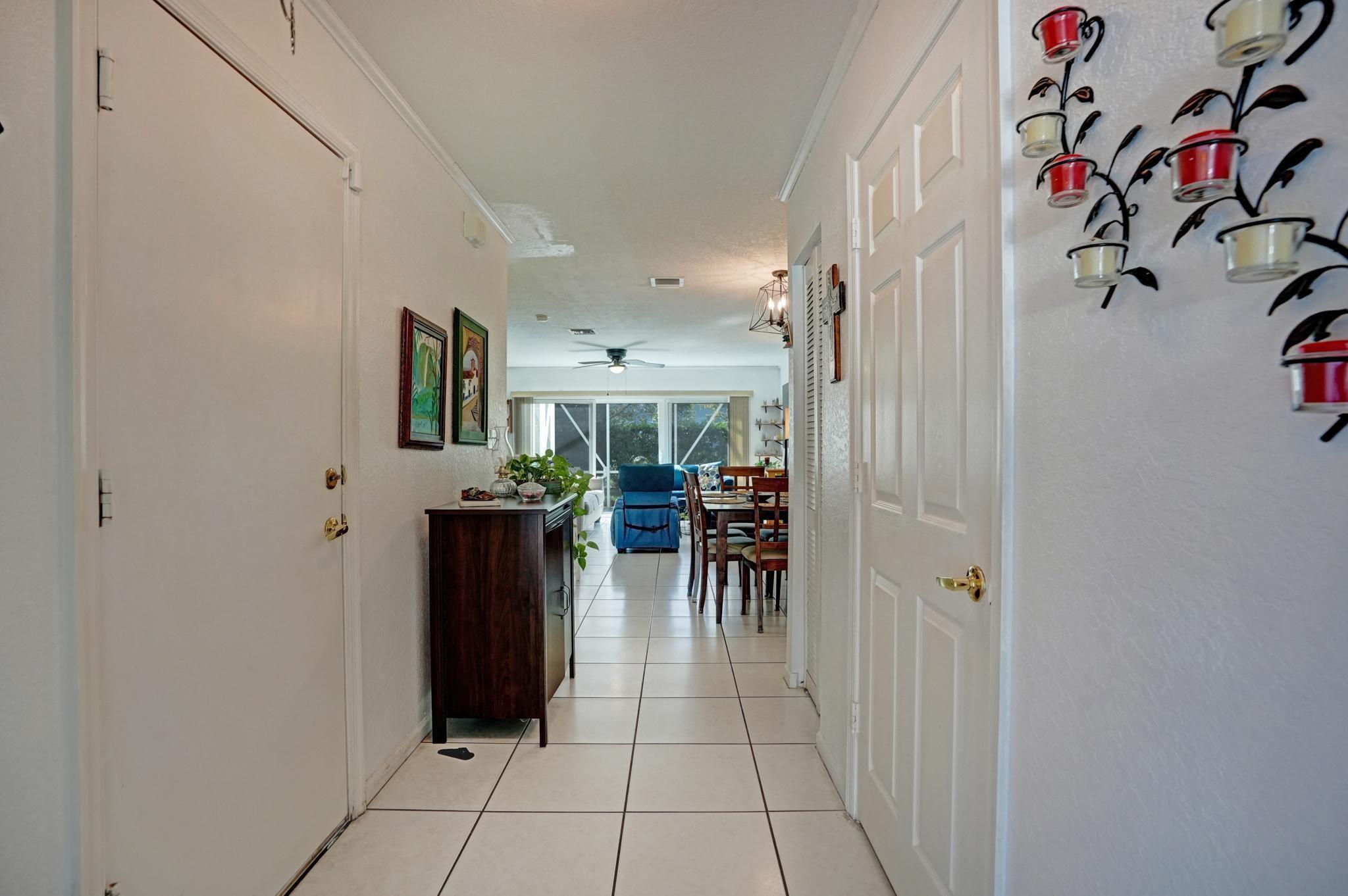 8964 NW 38th Drive 8964, Coral Springs, FL 33065, Coral Springs - Photo 4
