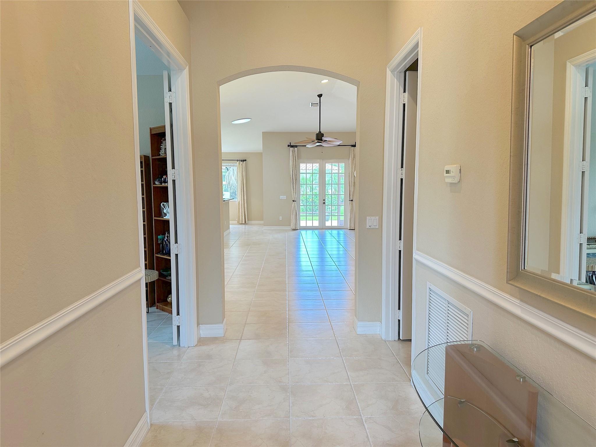 6201 Thames Place, Vero Beach, FL 32966, Vero Beach - Photo 4