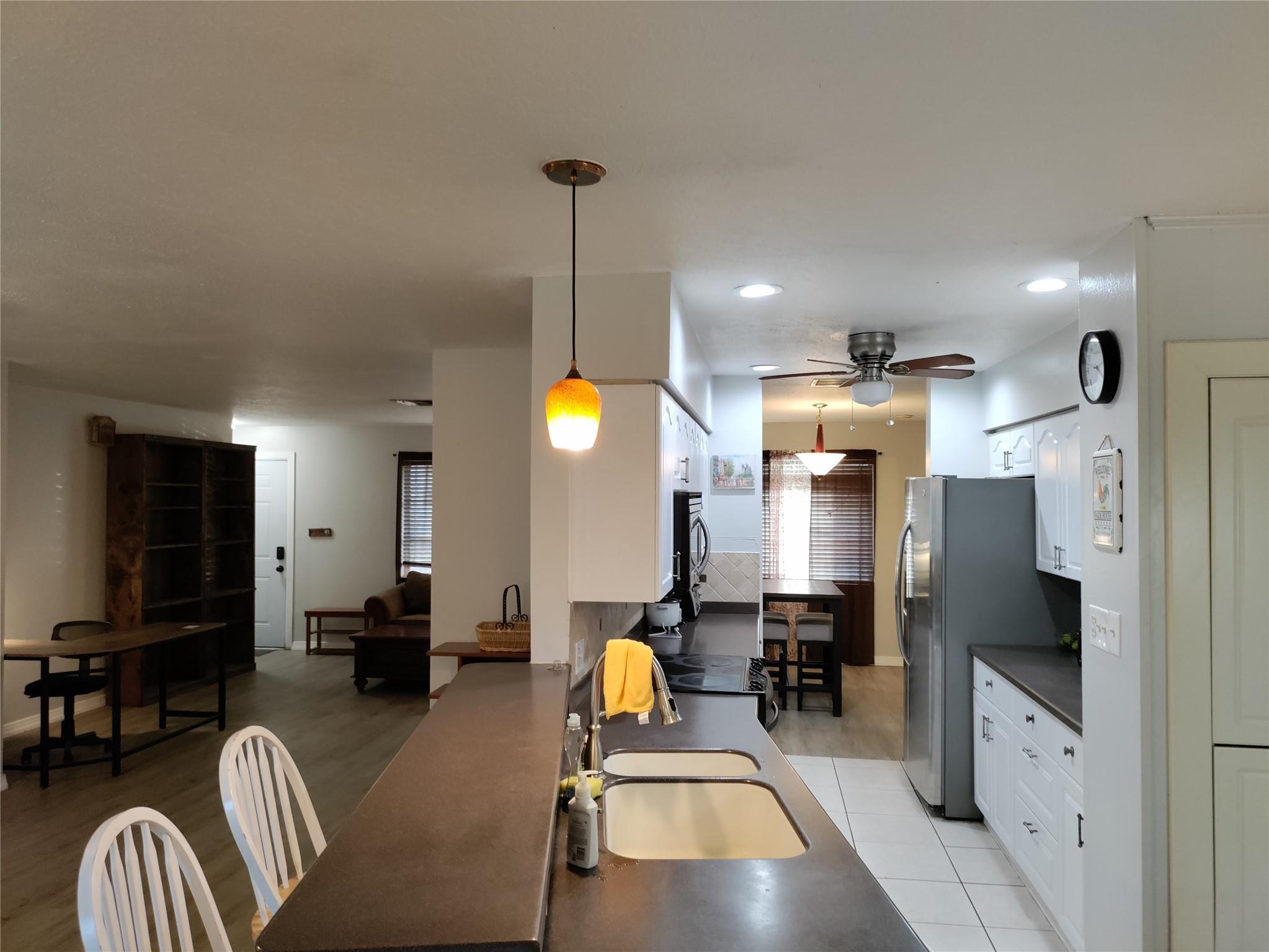 77 Cardinal Drive, North Fort Myers, FL 33917, North Fort Myers - Photo 4
