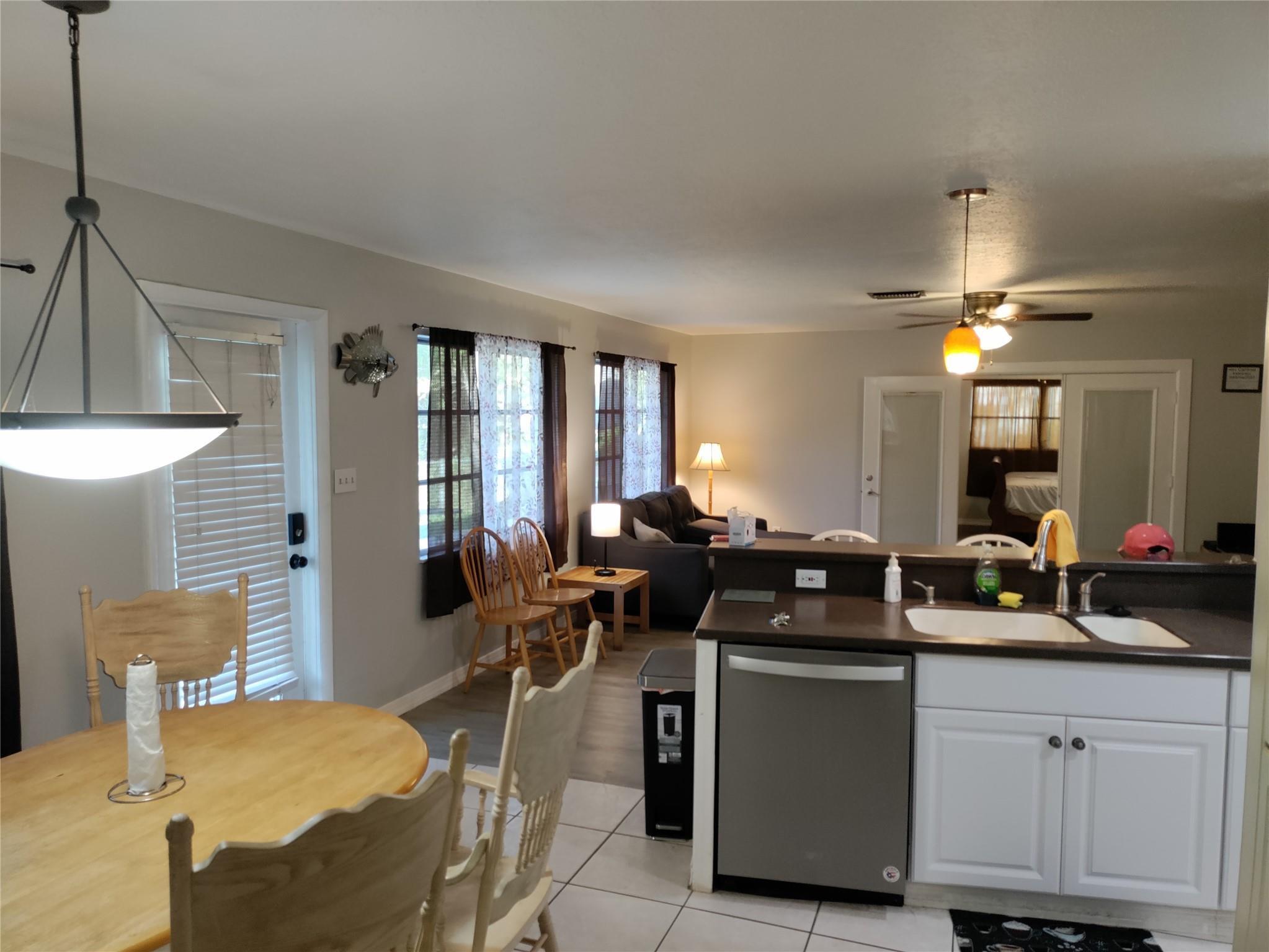 77 Cardinal Drive, North Fort Myers, FL 33917, North Fort Myers - Photo 5