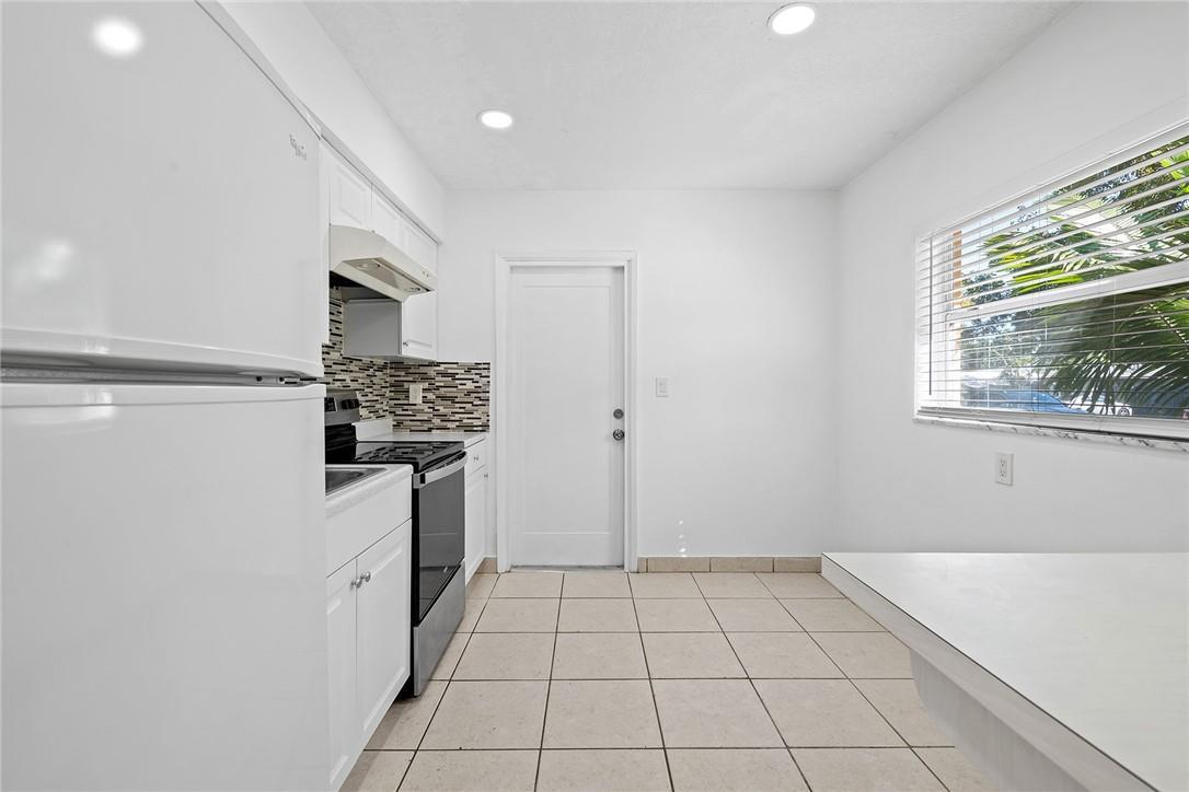 581 NW 17th Place, Fort Lauderdale, FL 33311, Fort Lauderdale - Photo 5