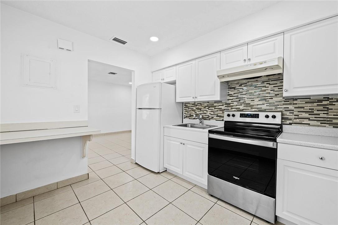581 NW 17th Place, Fort Lauderdale, FL 33311, Fort Lauderdale - Photo 4