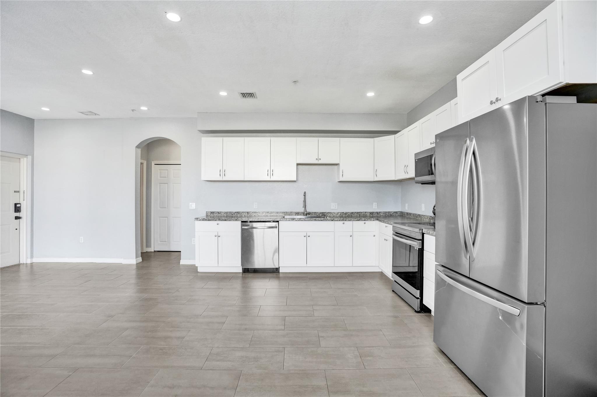 2137 Shoma Drive 156 Bldg 17, Royal Palm Beach, FL 33414, Royal Palm Beach - Photo 5