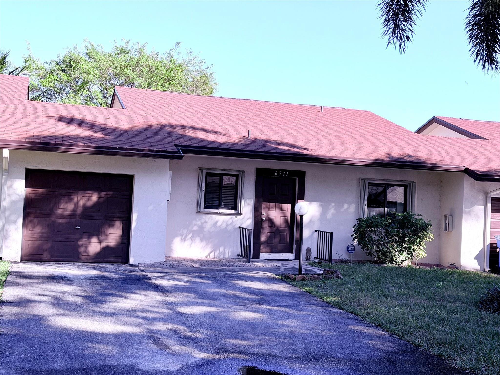 6711 S Parkway Drive 2-10, Margate, FL 33068, Margate
