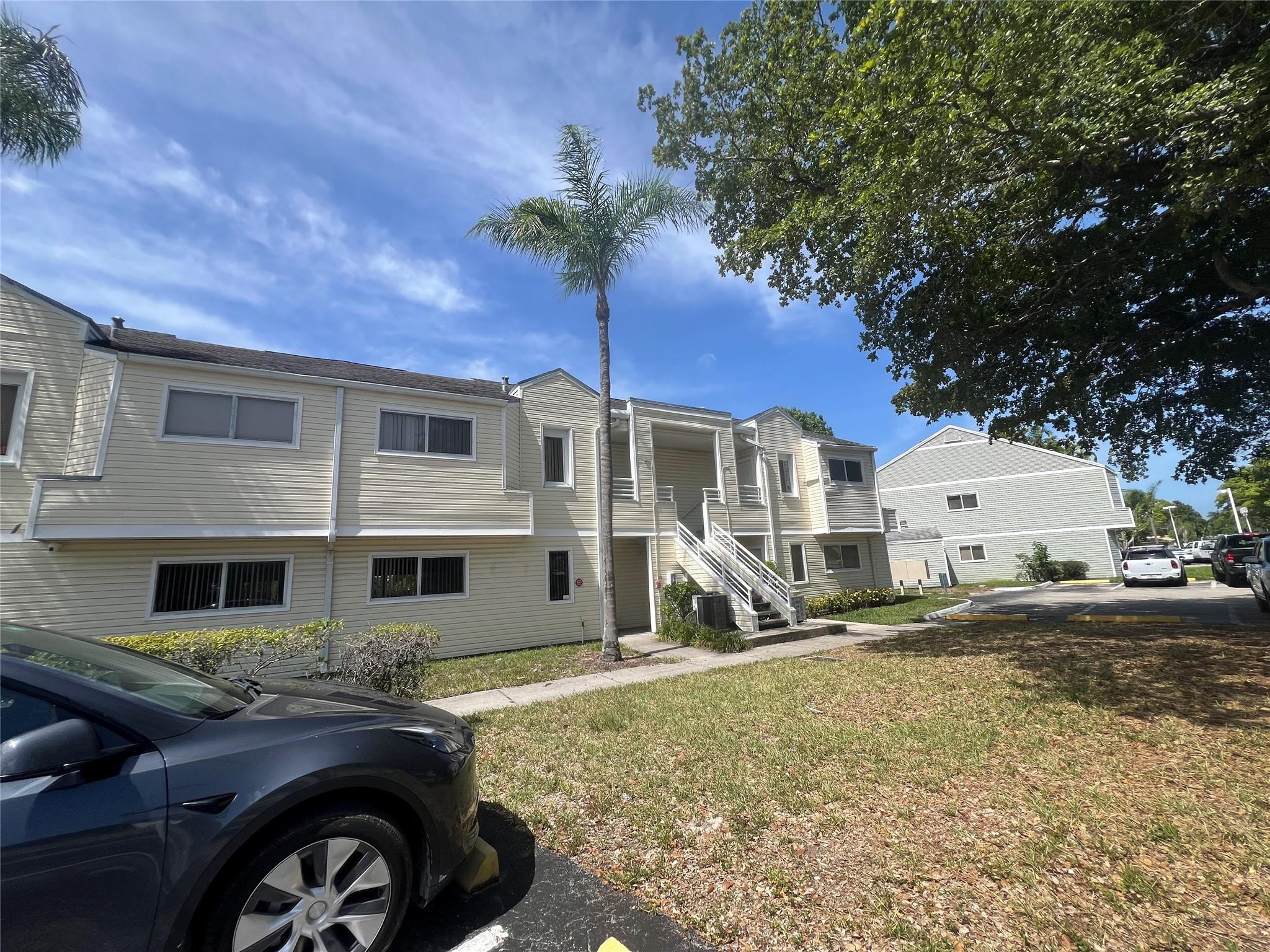 3421 NW 44th Street 205, Lauderdale Lakes, FL 33309, Lauderdale Lakes - Photo 4