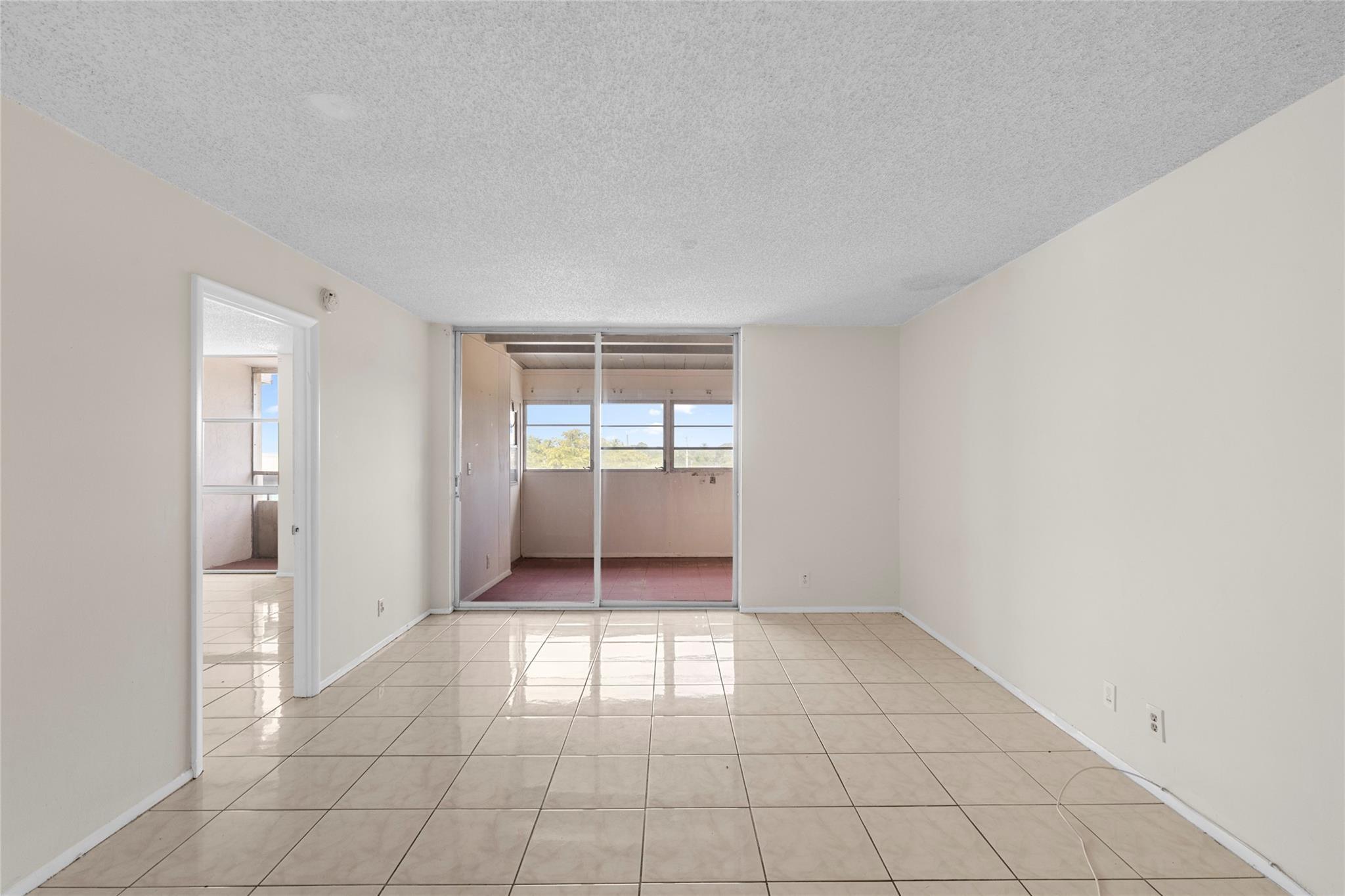 2017 NW 46th Avenue 409A, Lauderhill, FL 33313, Lauderhill - Photo 5