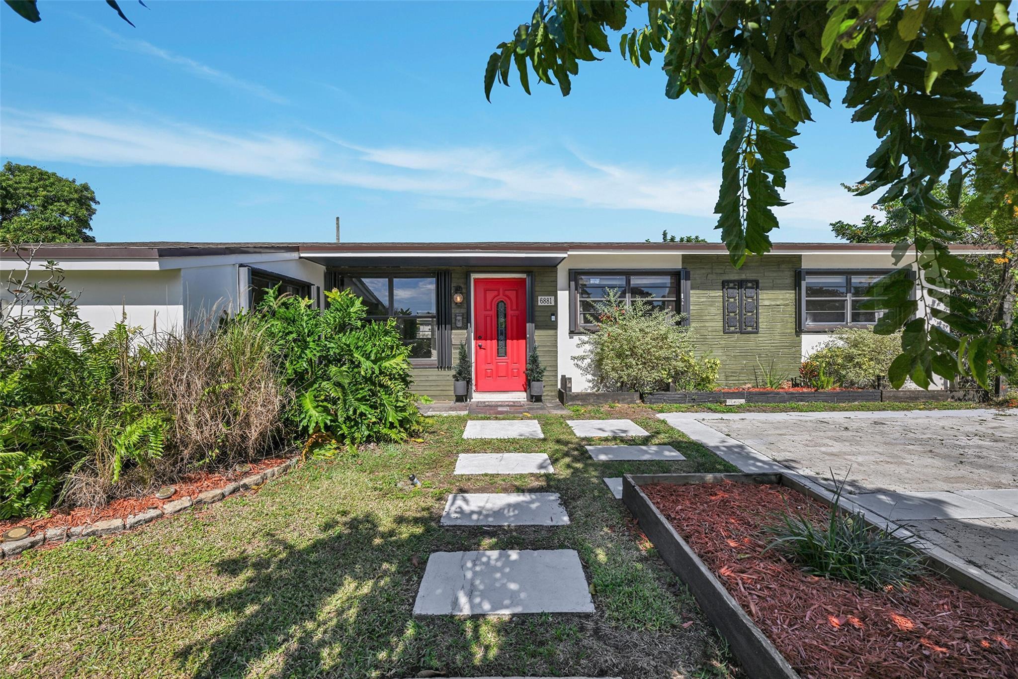 6881 SW 2nd Street, Pembroke Pines, FL 33023, Pembroke Pines - Photo 2