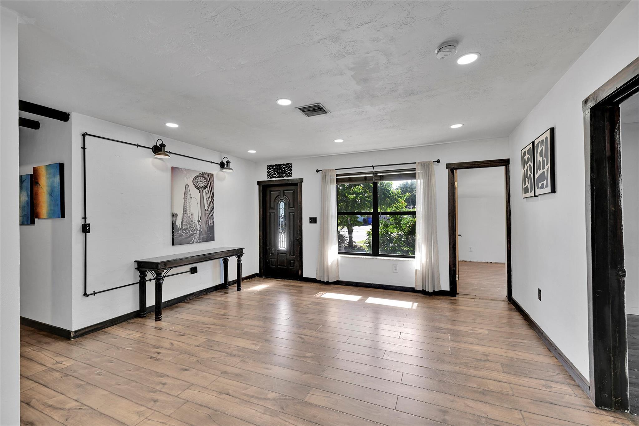 6881 SW 2nd Street, Pembroke Pines, FL 33023, Pembroke Pines