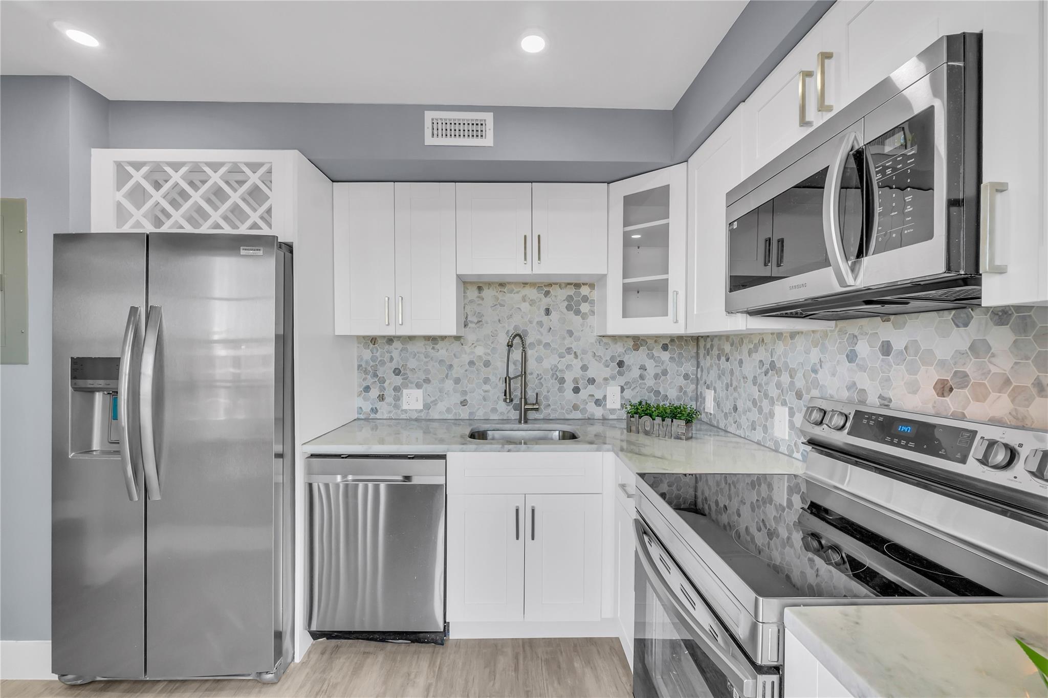 3001 S Course Drive 603, Pompano Beach, FL 33069, Pompano Beach - Photo 2