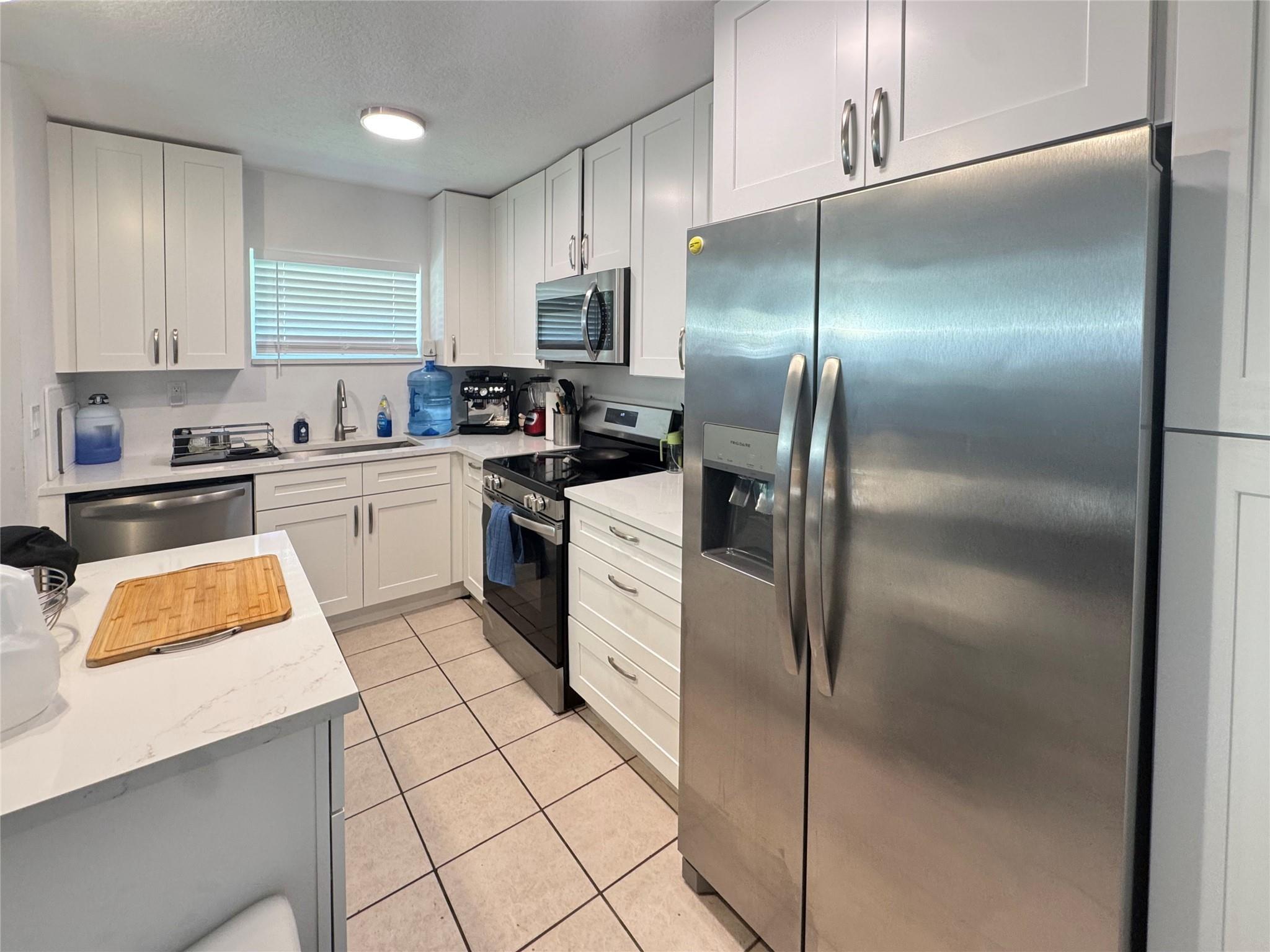 151 SW 15th Street, Pompano Beach, FL 33060, Pompano Beach - Photo 3