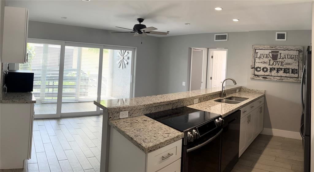 5328 NE 6th Avenue 13H, Fort Lauderdale, FL 33334, Fort Lauderdale - Photo 4