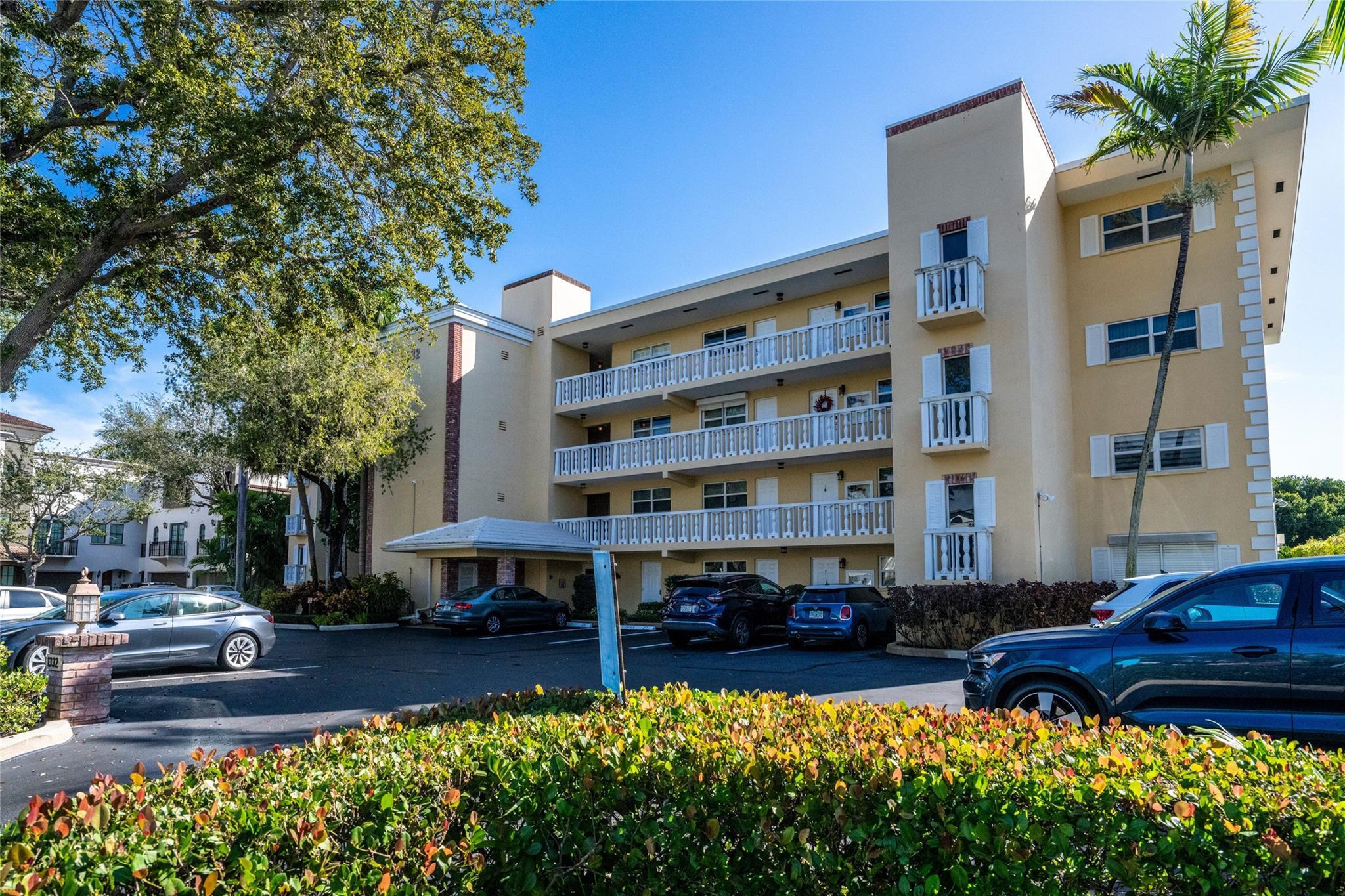 1332 Bayview Drive 401, Fort Lauderdale, FL 33304, Fort Lauderdale - Photo 3