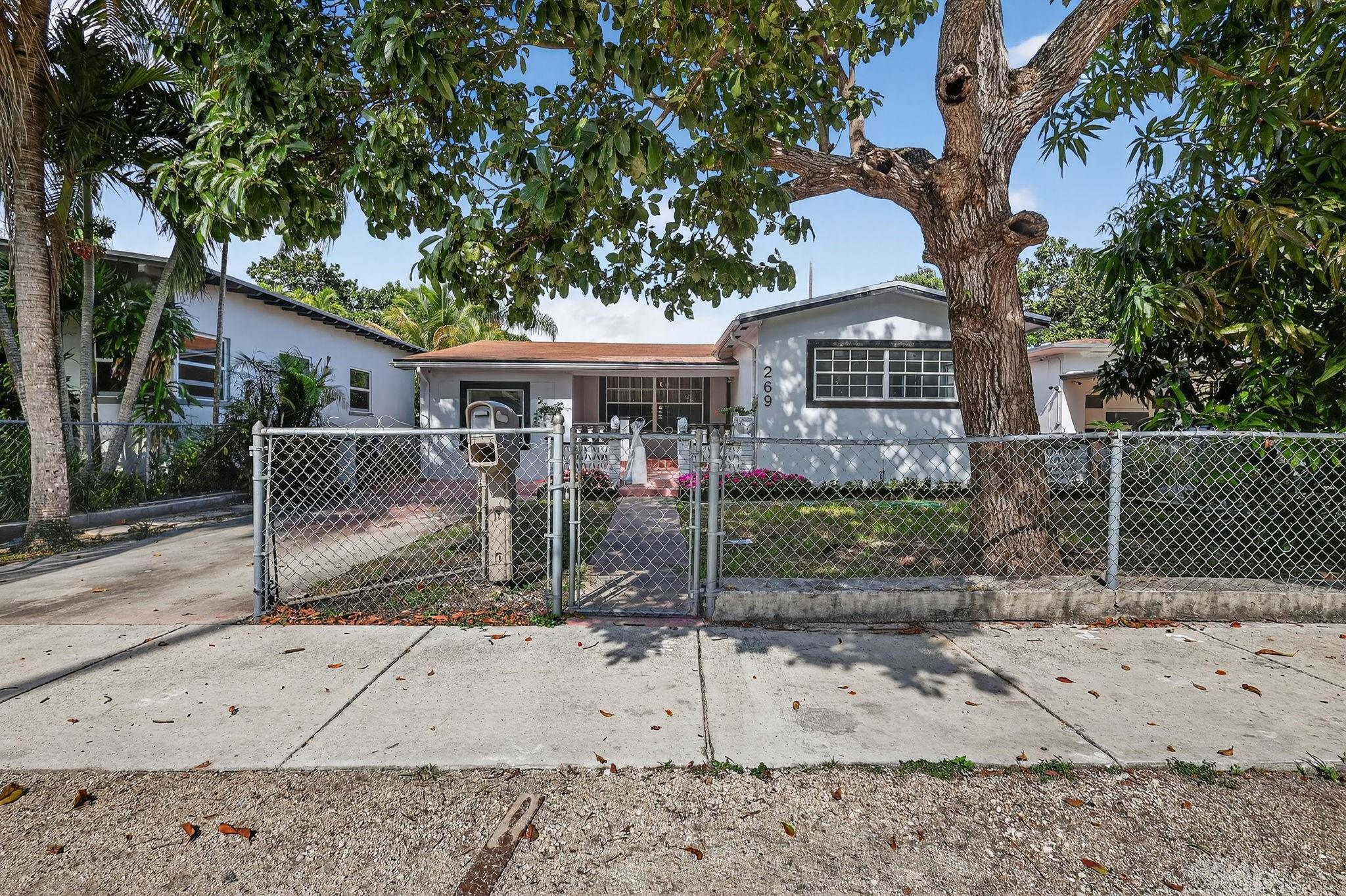 269 NE 110th Terrace, Miami, FL 33161, Miami - Photo 2