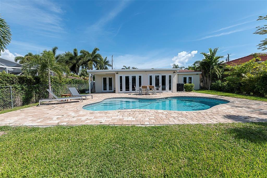 1162 Hayes Street, Hollywood, FL 33019, Hollywood - Photo 2