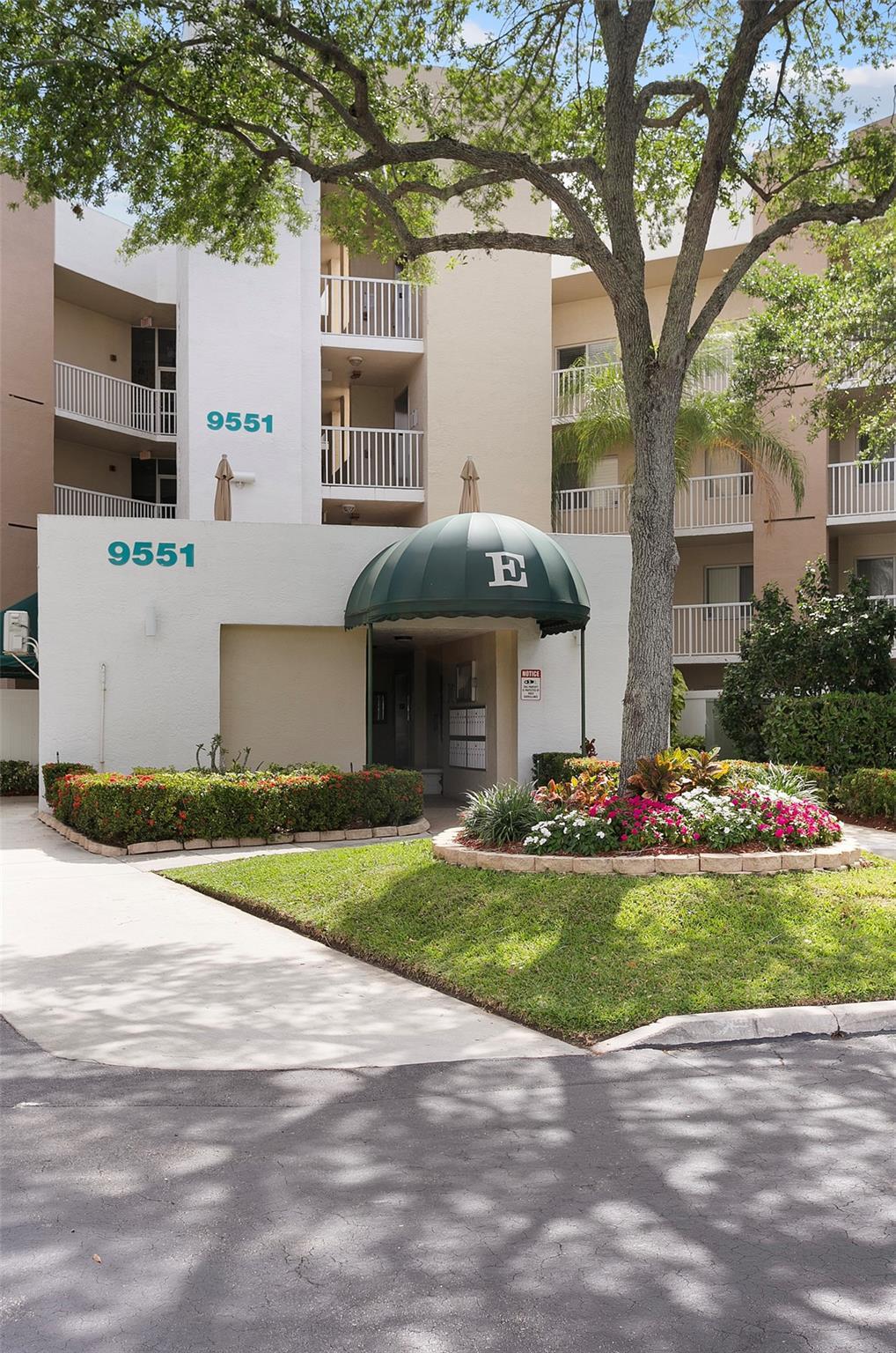 9551 Weldon Circle 404, Fort Lauderdale, FL 33321, Fort Lauderdale - Photo 2