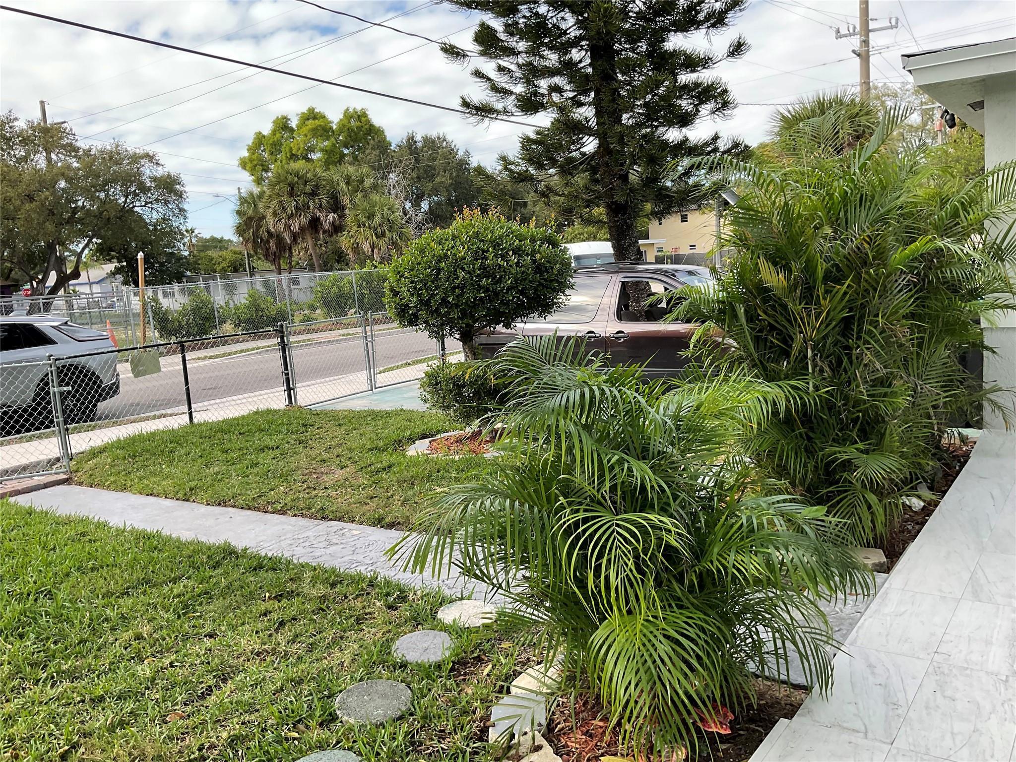 642 NW 14th Way, Fort Lauderdale, FL 33311, Fort Lauderdale - Photo 4