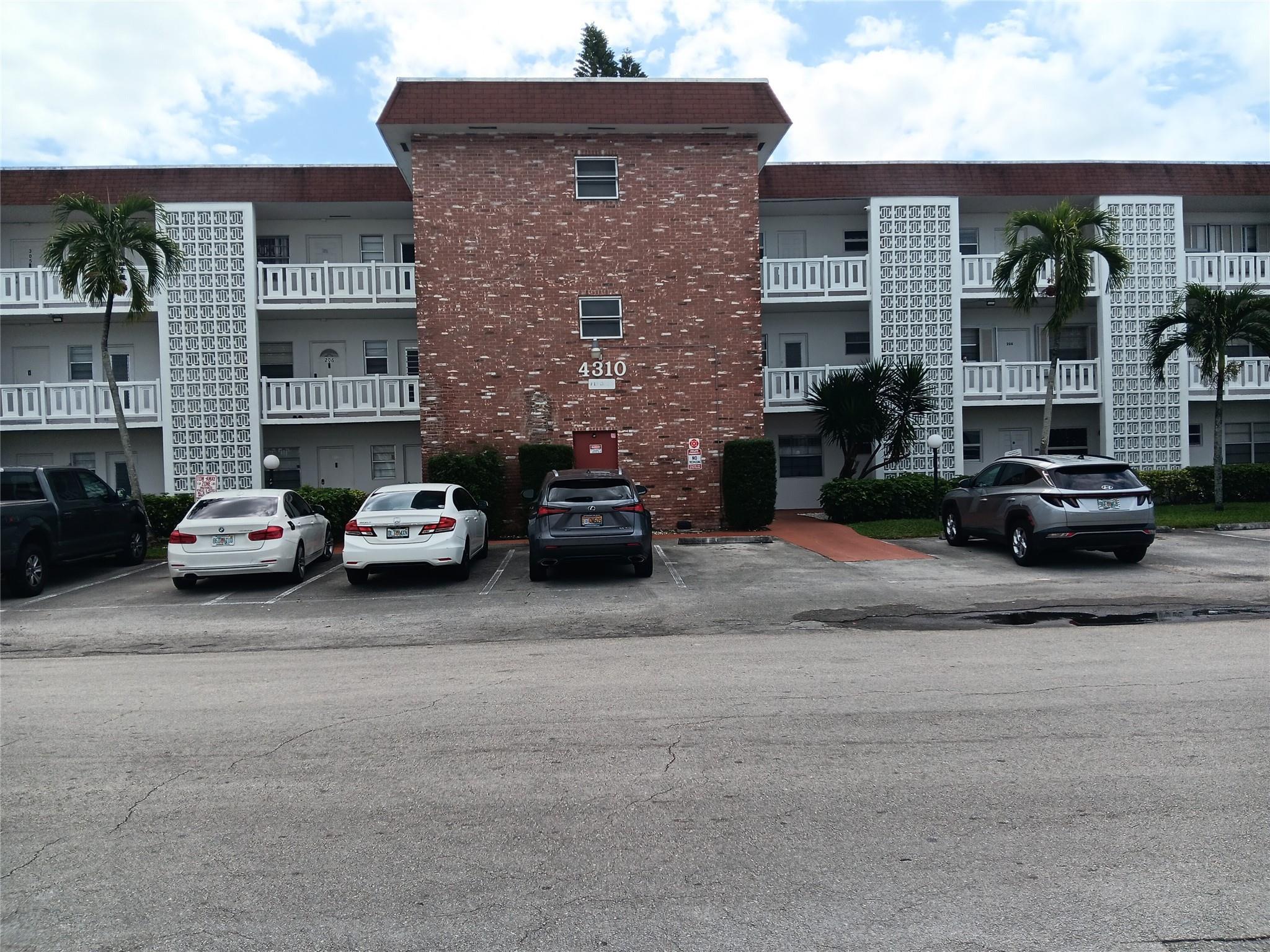 4310 NW 12th Court 203, Lauderhill, FL 33313, Lauderhill - Photo 3