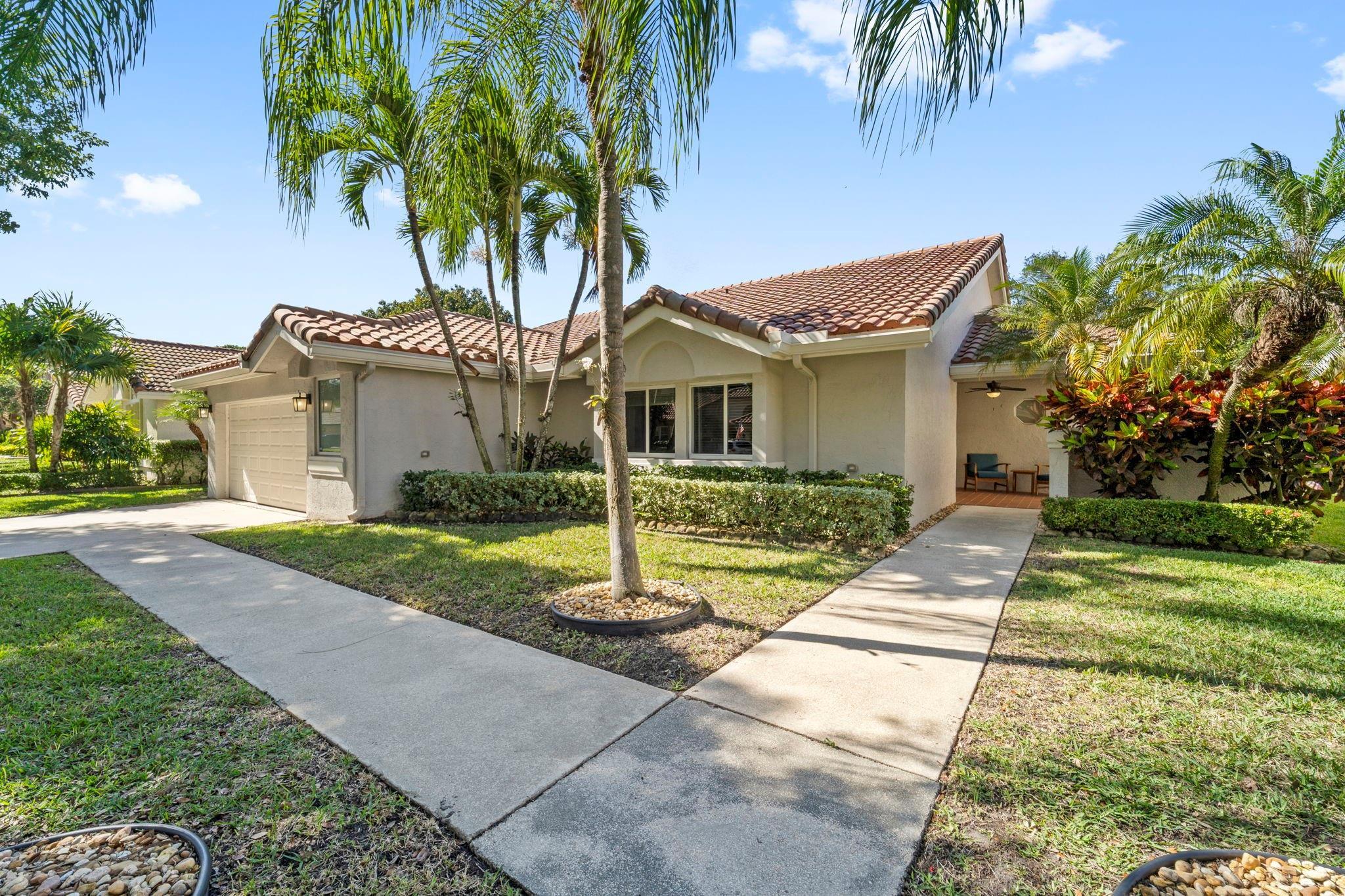 1695 Lakeshore Circle, Weston, FL 33326, Weston - Photo 2