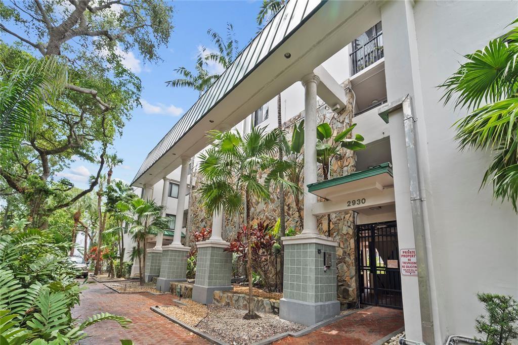 2924 Day Avenue N211, Miami, FL 33133, Miami
