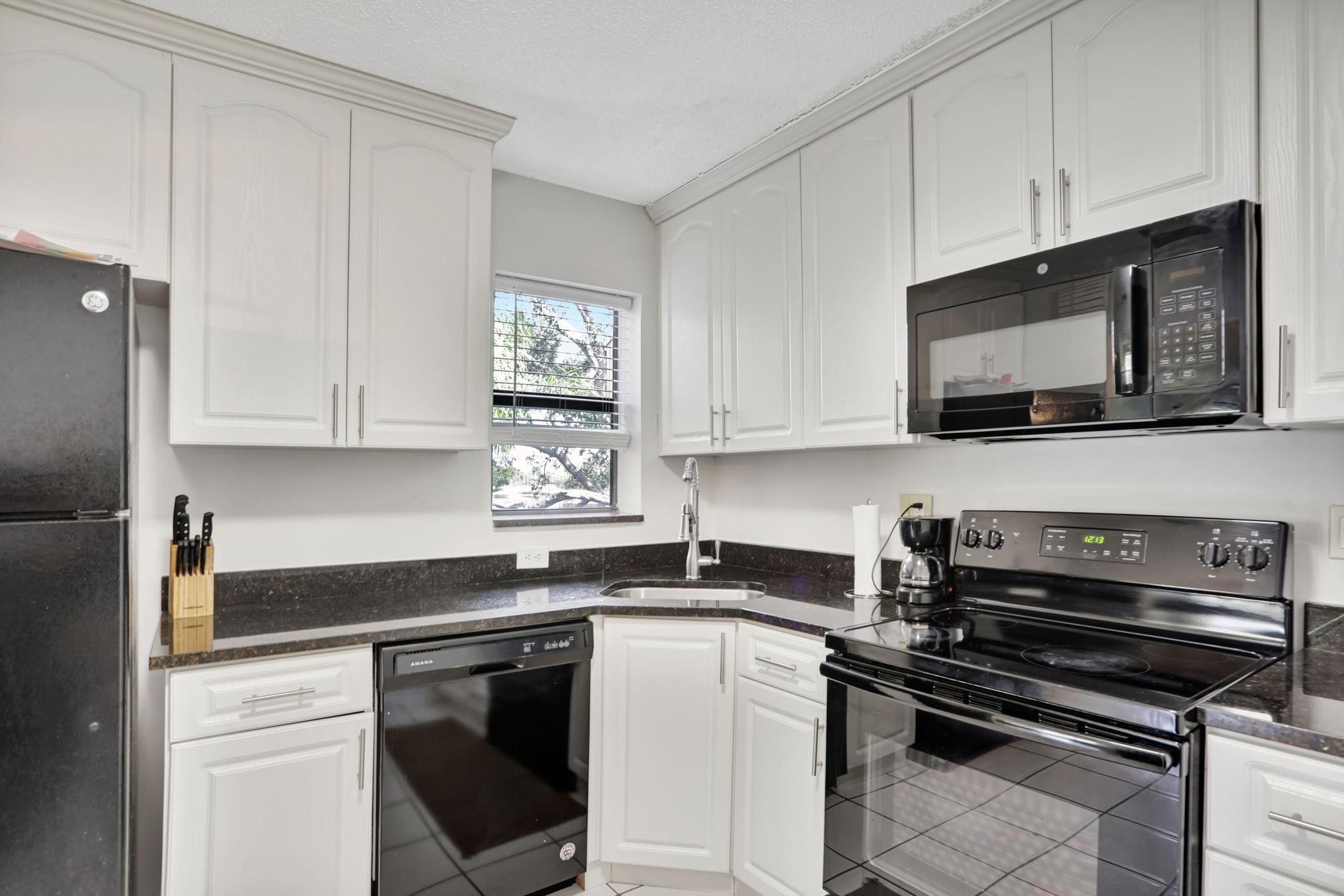 2748 S Carambola Circle 1923, Coconut Creek, FL 33066, Coconut Creek - Photo 3