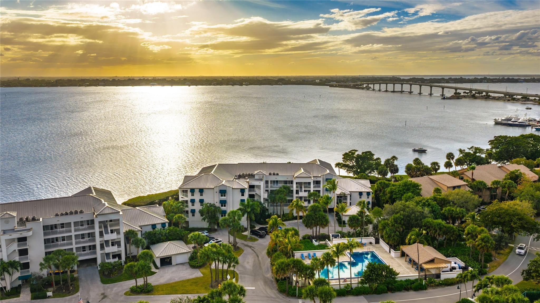 184 NE Edgewater Drive 1001, Stuart, FL 34996, Stuart - Photo 2