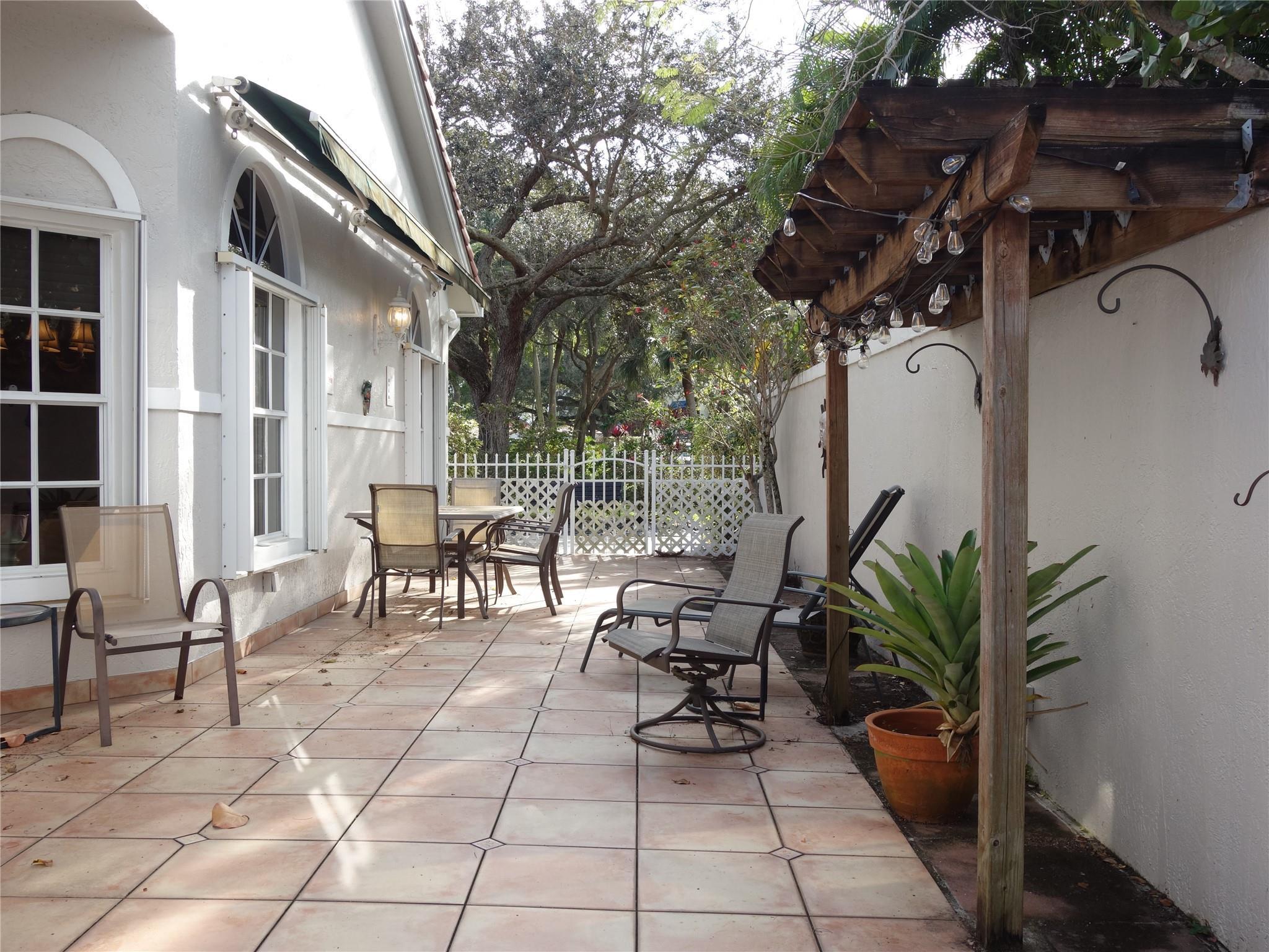 4106 Carriage Drive 5C, Pompano Beach, FL 33069, Pompano Beach - Photo 2