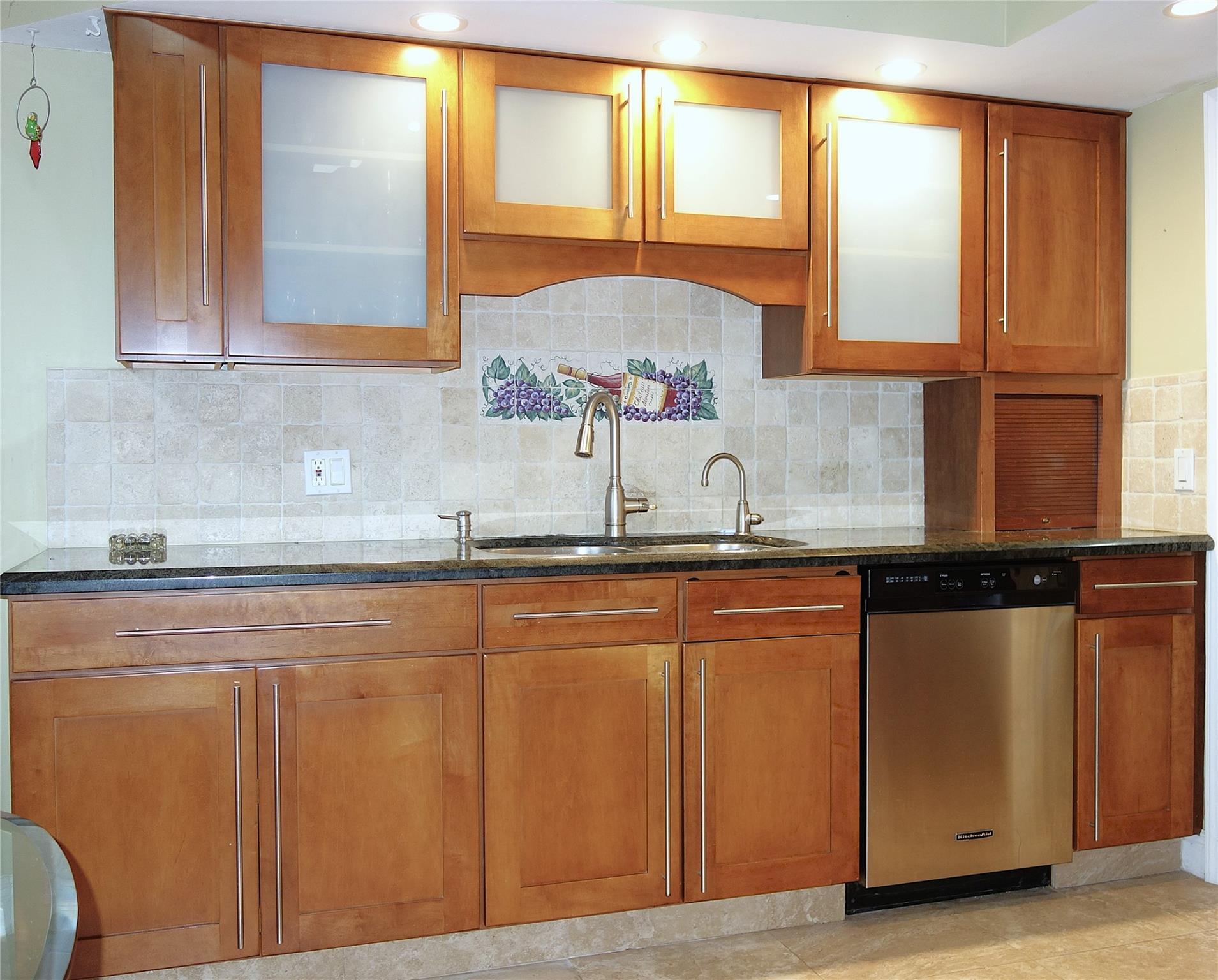 4106 Carriage Drive 5C, Pompano Beach, FL 33069, Pompano Beach - Photo 5