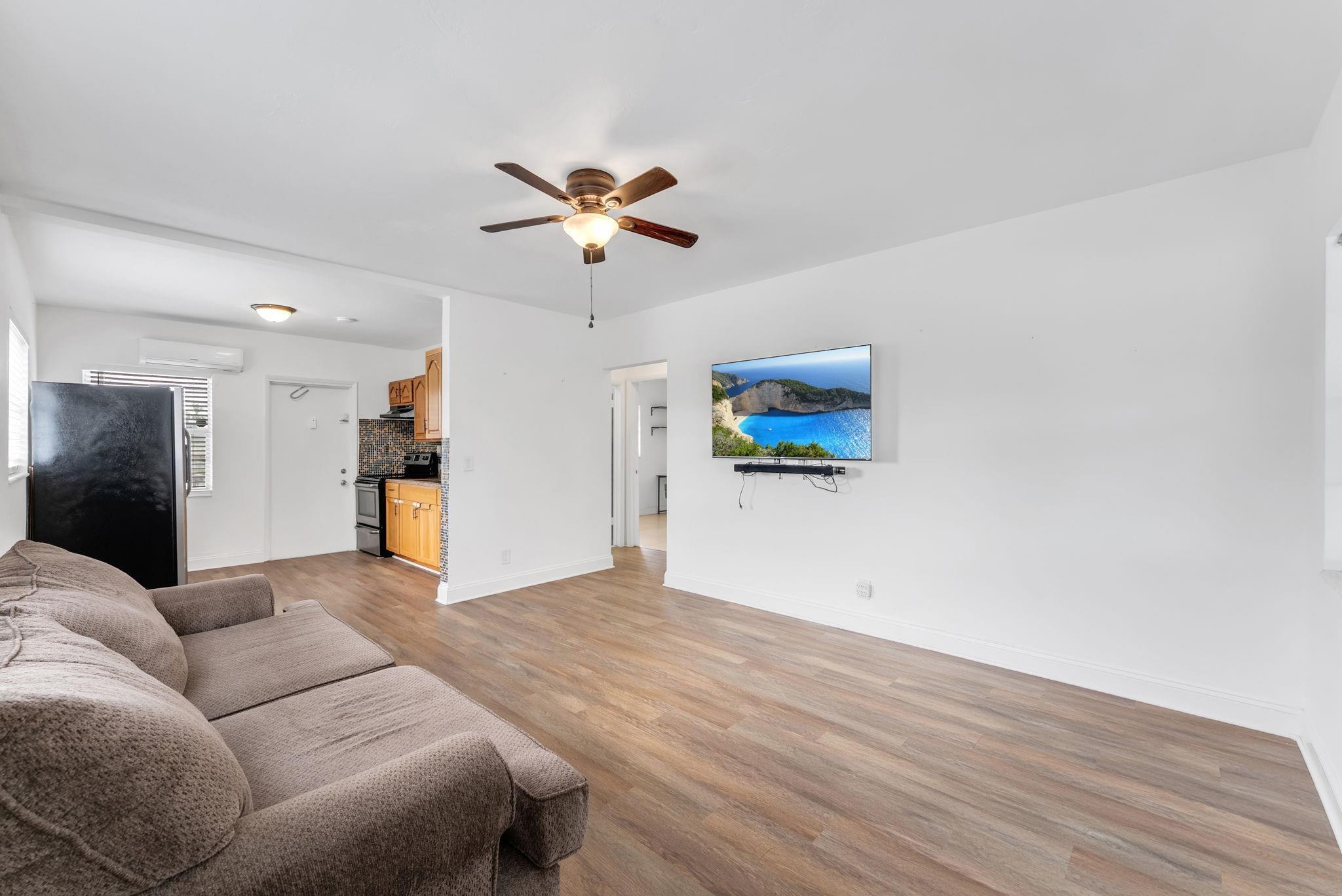 7401 Pines Boulevard 201, Pembroke Pines, FL 33024, Pembroke Pines - Photo 3
