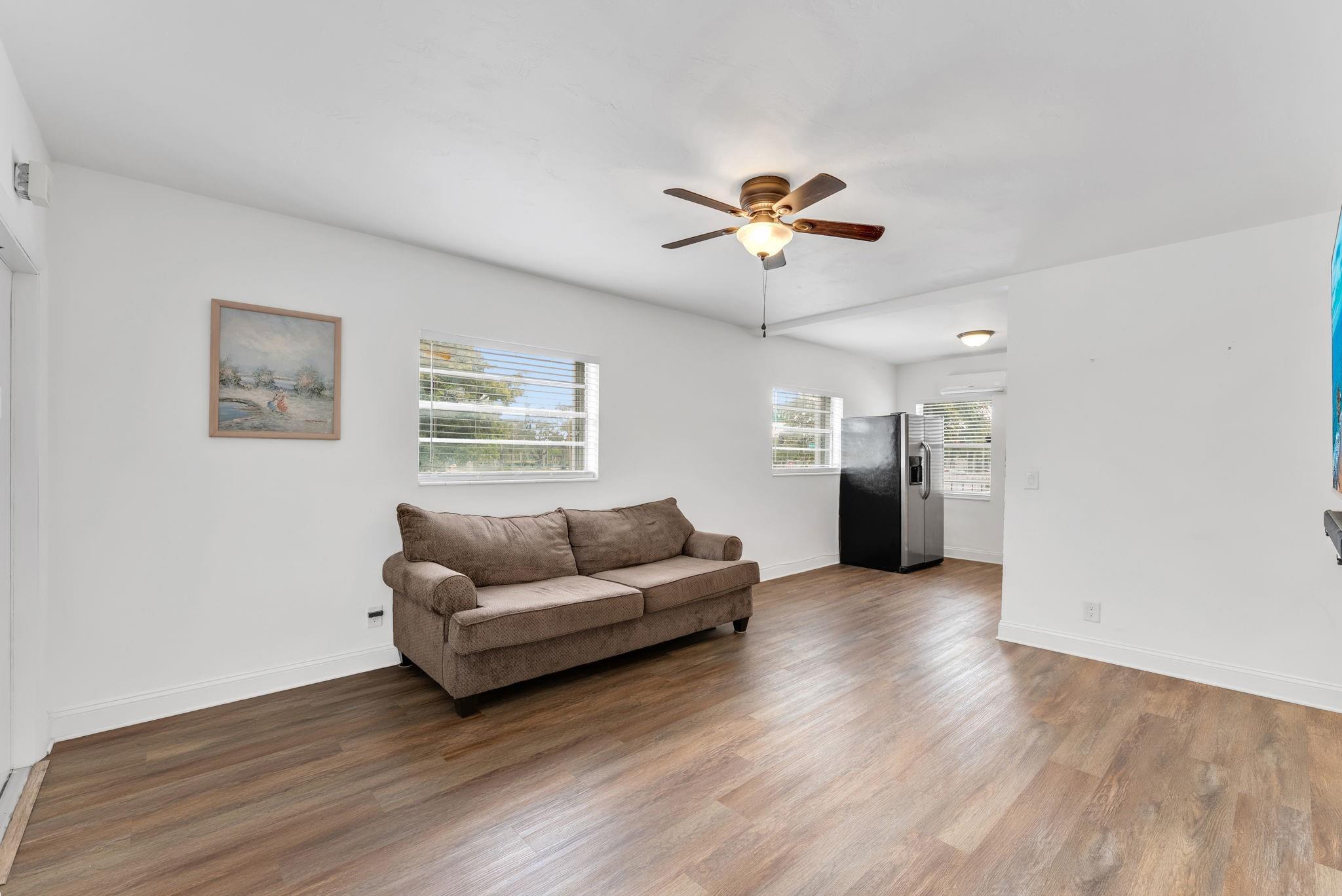 7401 Pines Boulevard 201, Pembroke Pines, FL 33024, Pembroke Pines - Photo 4