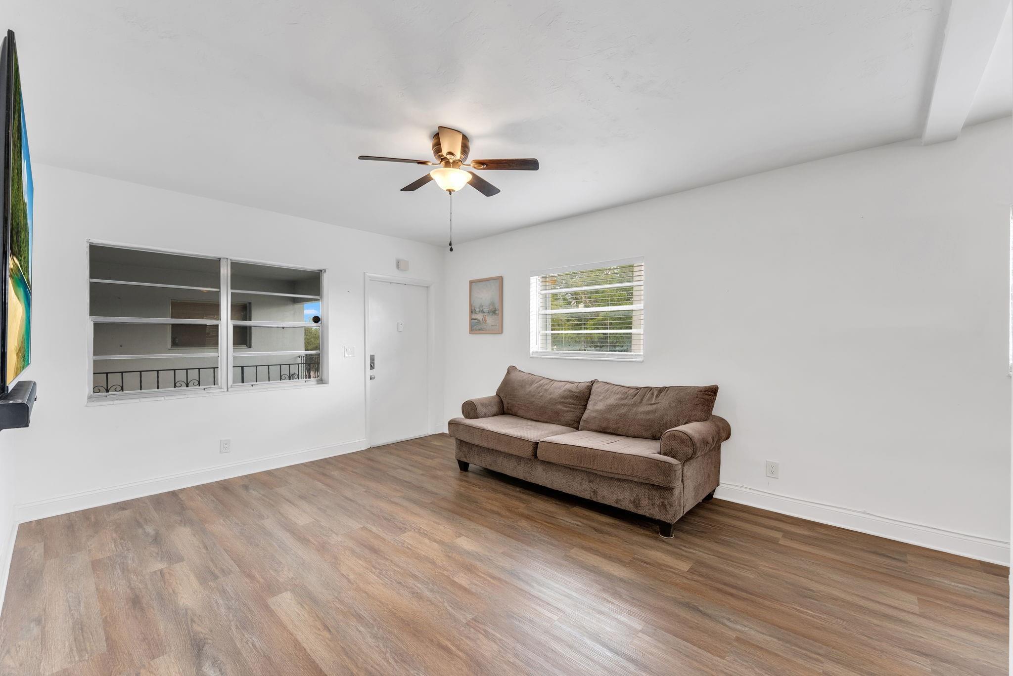 7401 Pines Boulevard 201, Pembroke Pines, FL 33024, Pembroke Pines - Photo 5