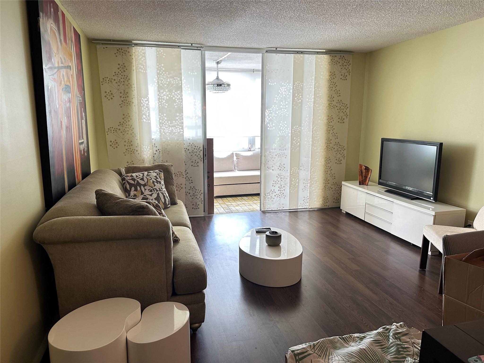 2998 NW 48th Terrace 327, Lauderdale Lakes, FL 33313, Lauderdale Lakes