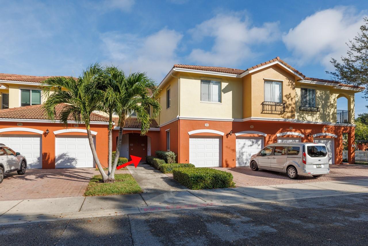 55 SE Palermo Court 105, Stuart, FL 34994, Stuart - Photo 2