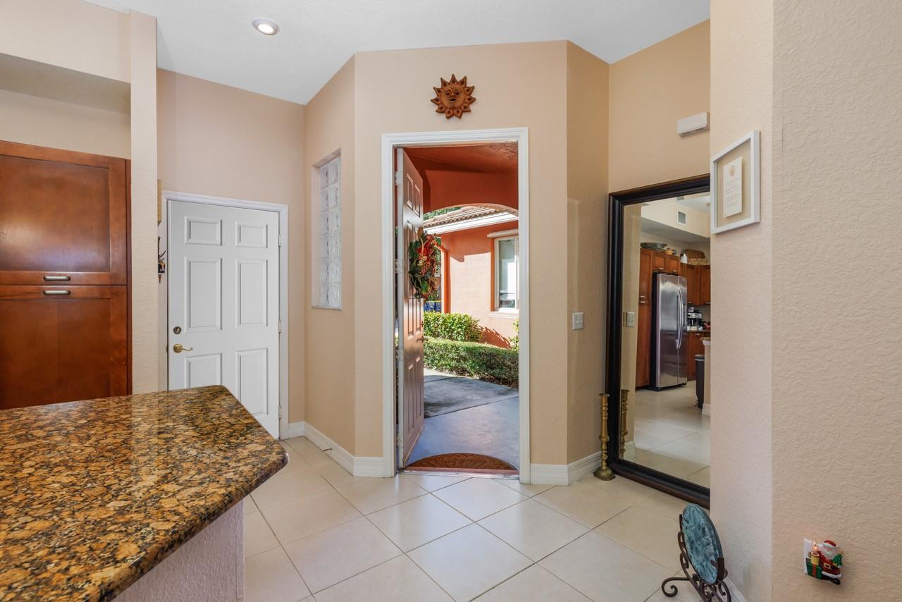 55 SE Palermo Court 105, Stuart, FL 34994, Stuart - Photo 5